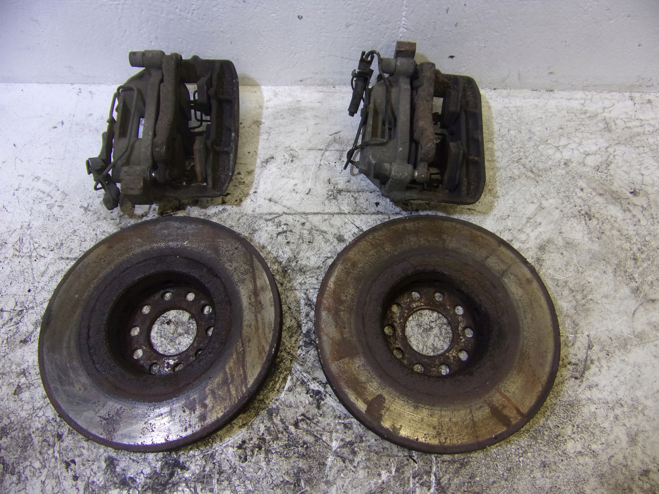 calipers front VOLKSWAGEN PHAETON 3.2 B LUCAS