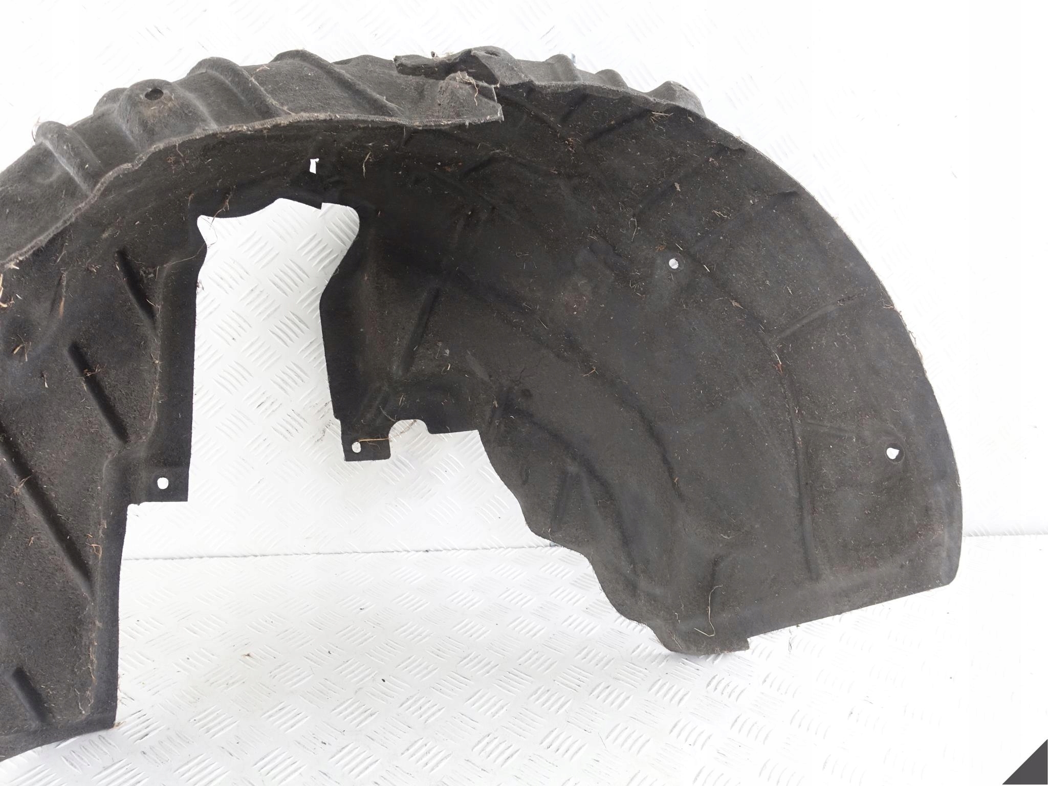 AUDI A4 B9 8W0 15- cover wheels mudguard right rear part