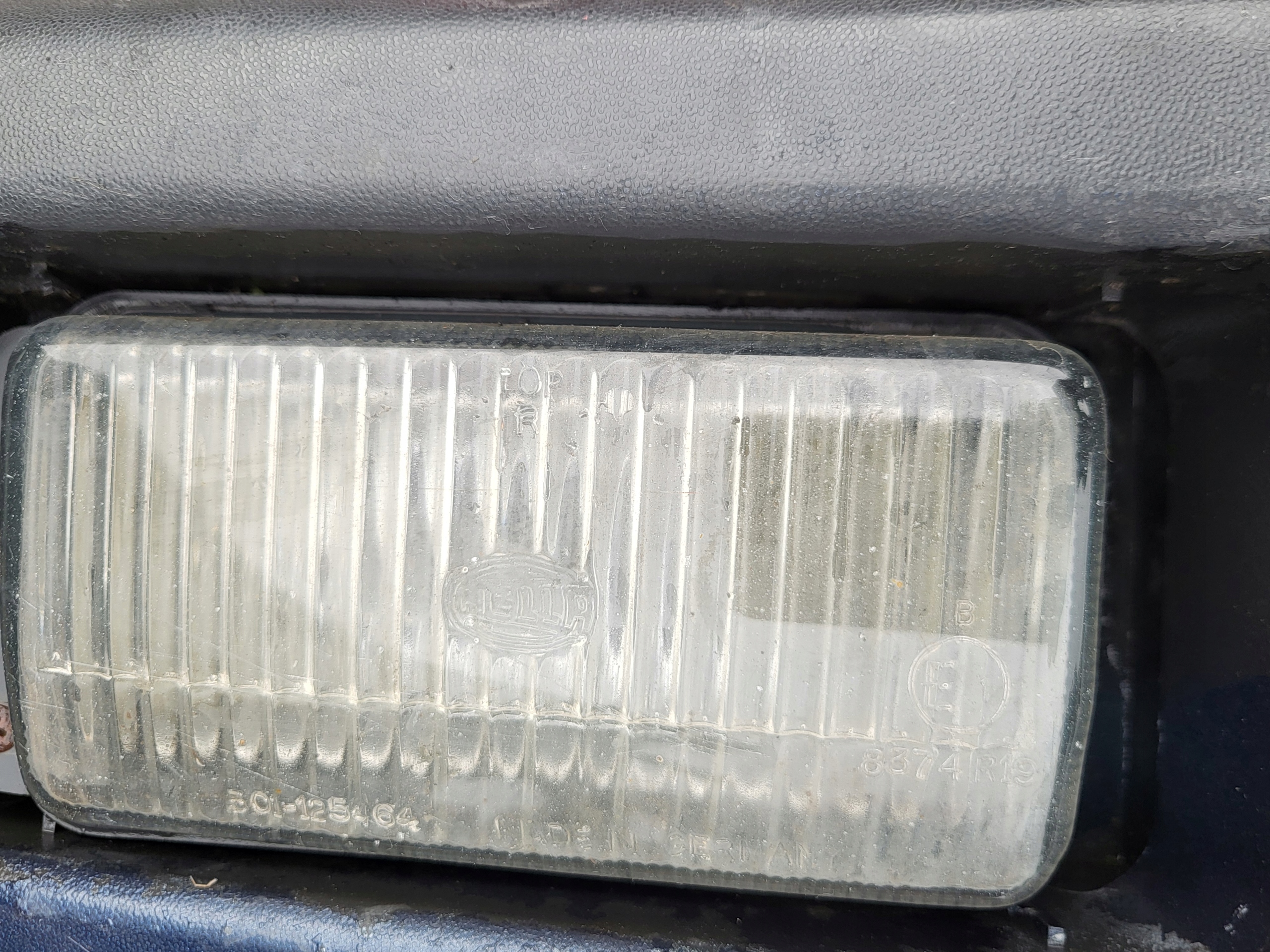 frontstoßstange stoßstangenhalterung halter nebelscheinwerfer AUDI 80 B3 OE