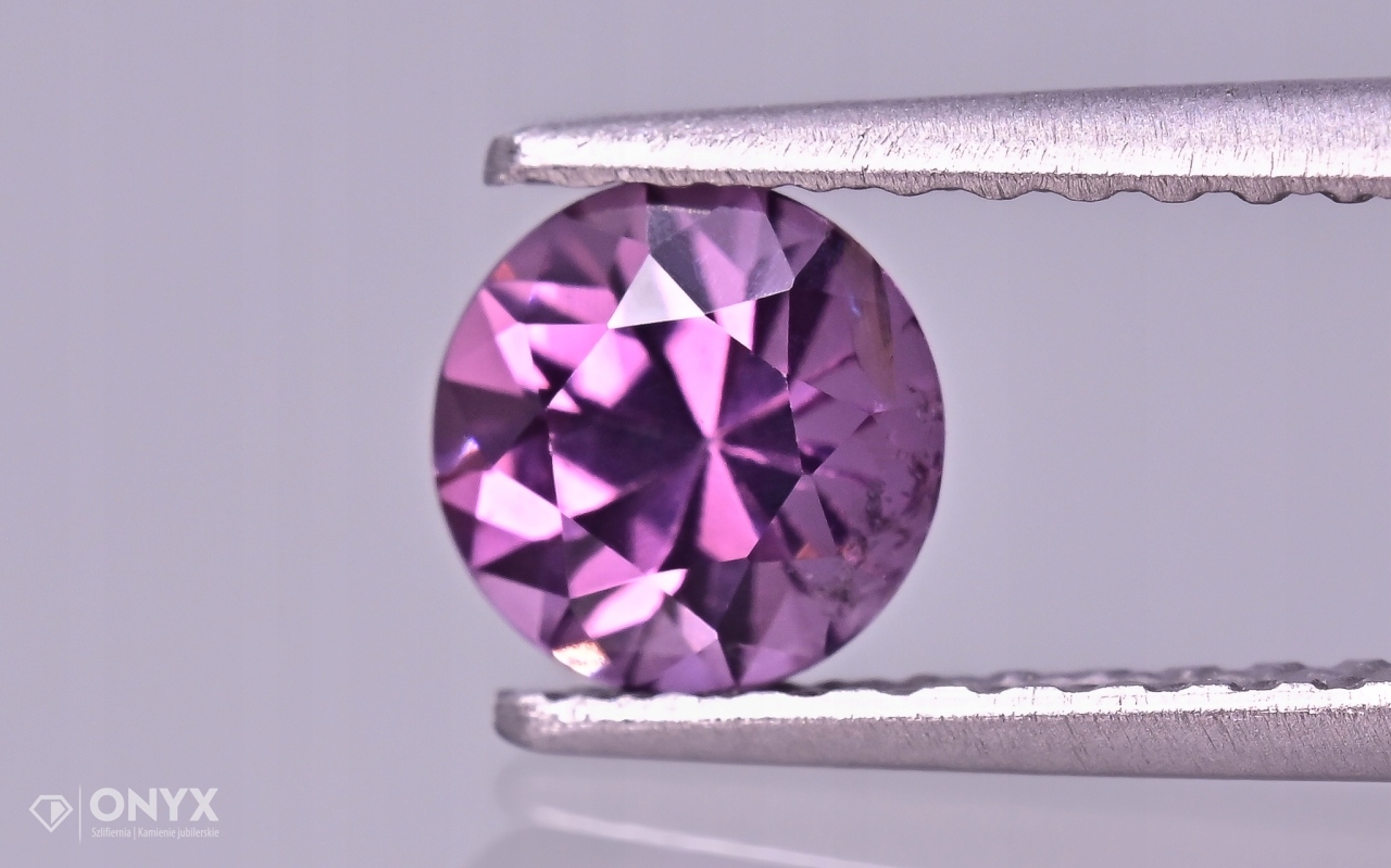Spinel fazetovaný kulatý fi 4,5 mm