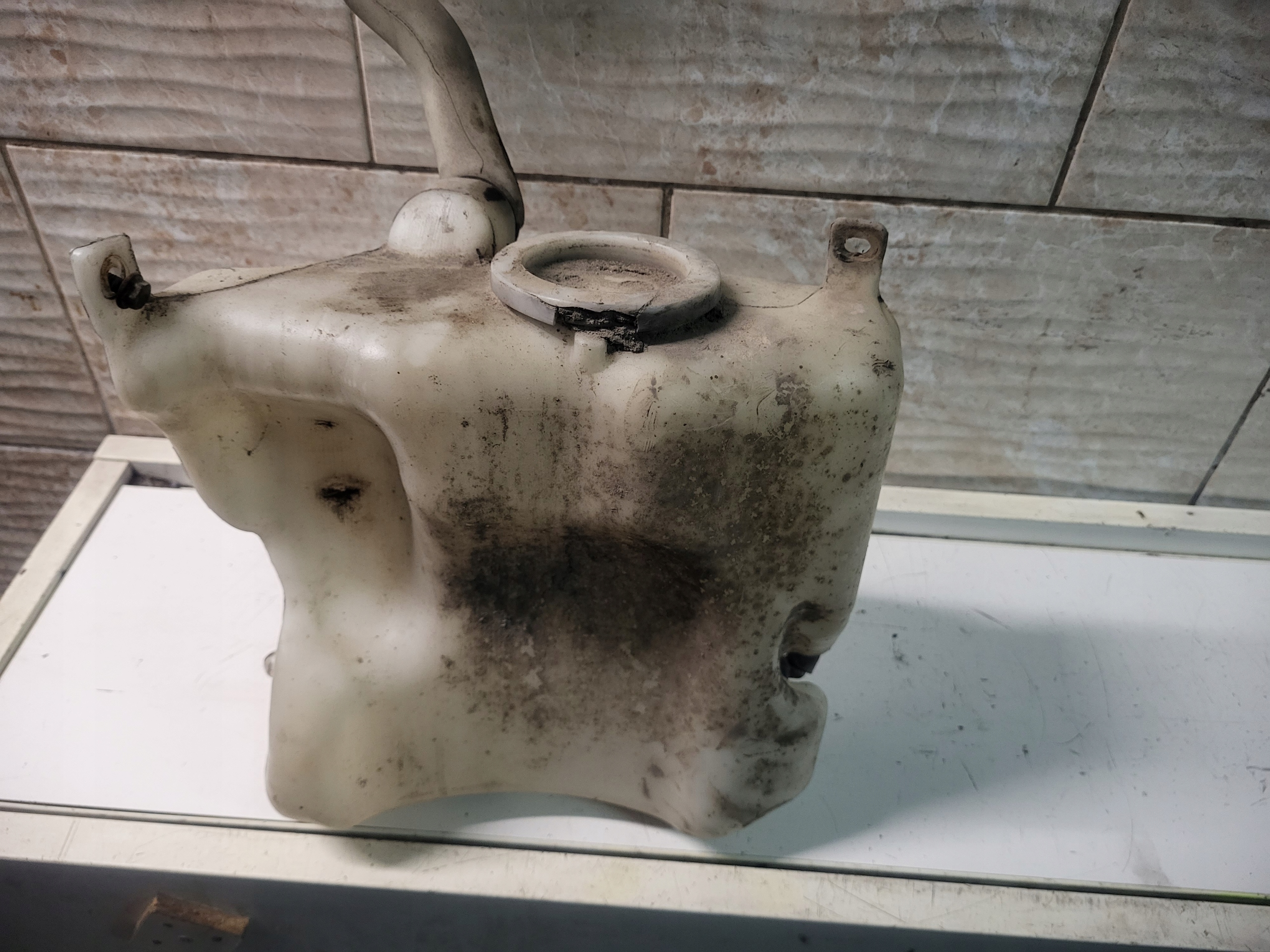 washer fluid tank MERCEDES W203 C-KLASA complete