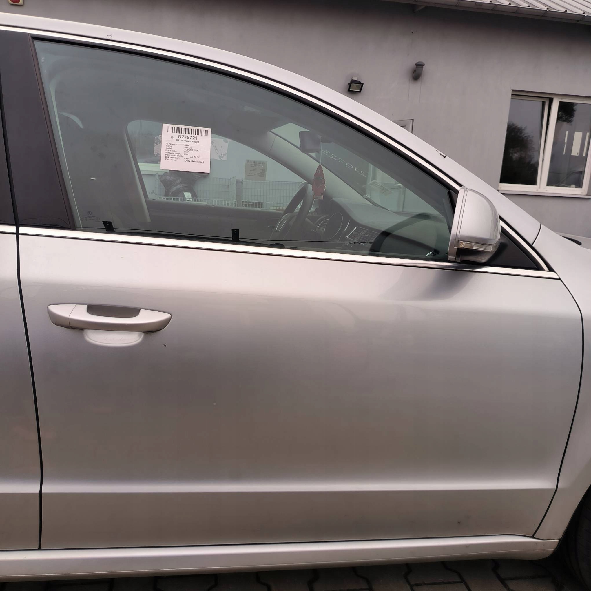 door right front LA7W SKODA SUPERB II LIFT
