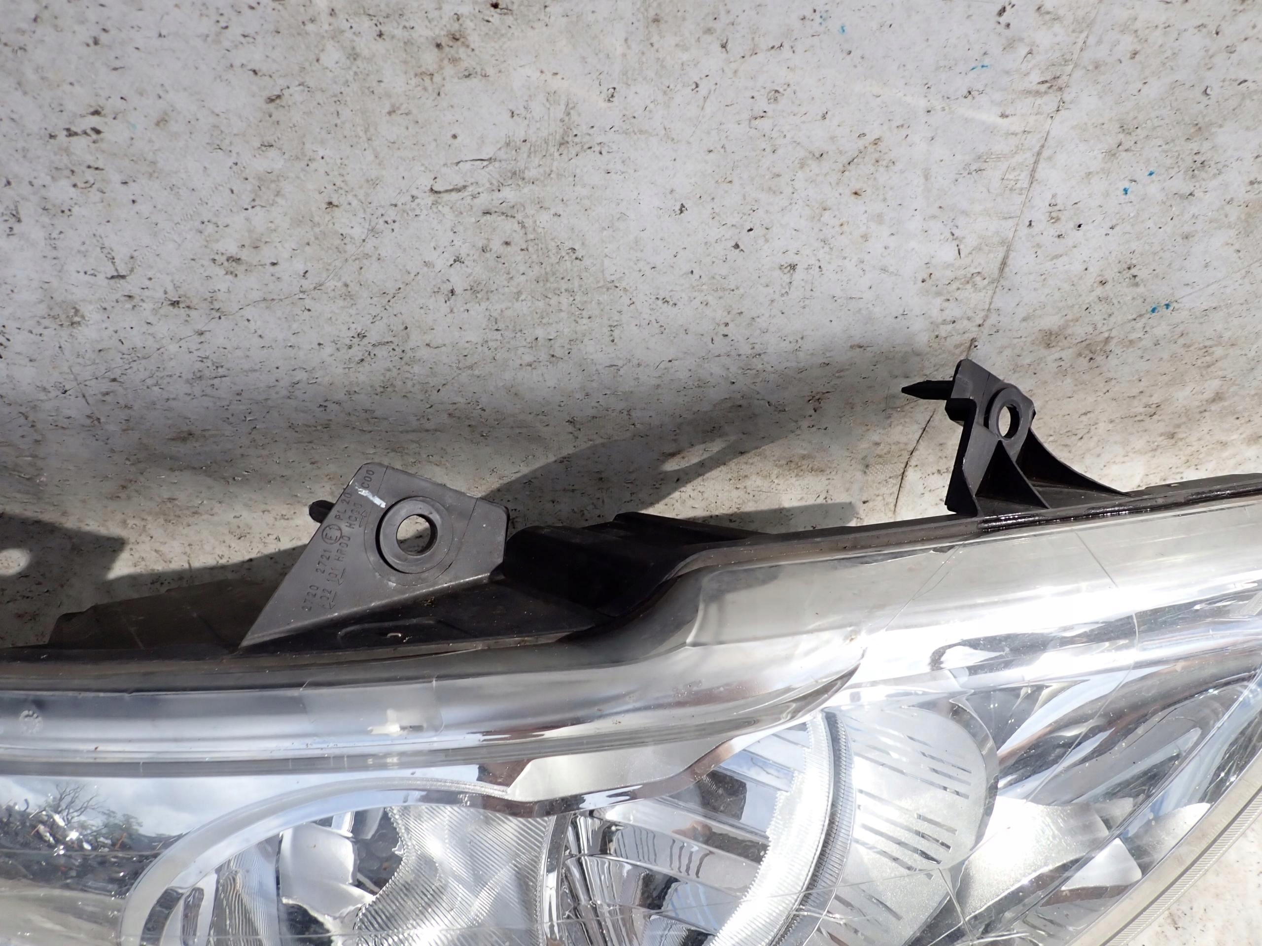 RENAULT MASTER III 10-19 PUSZKA light front right