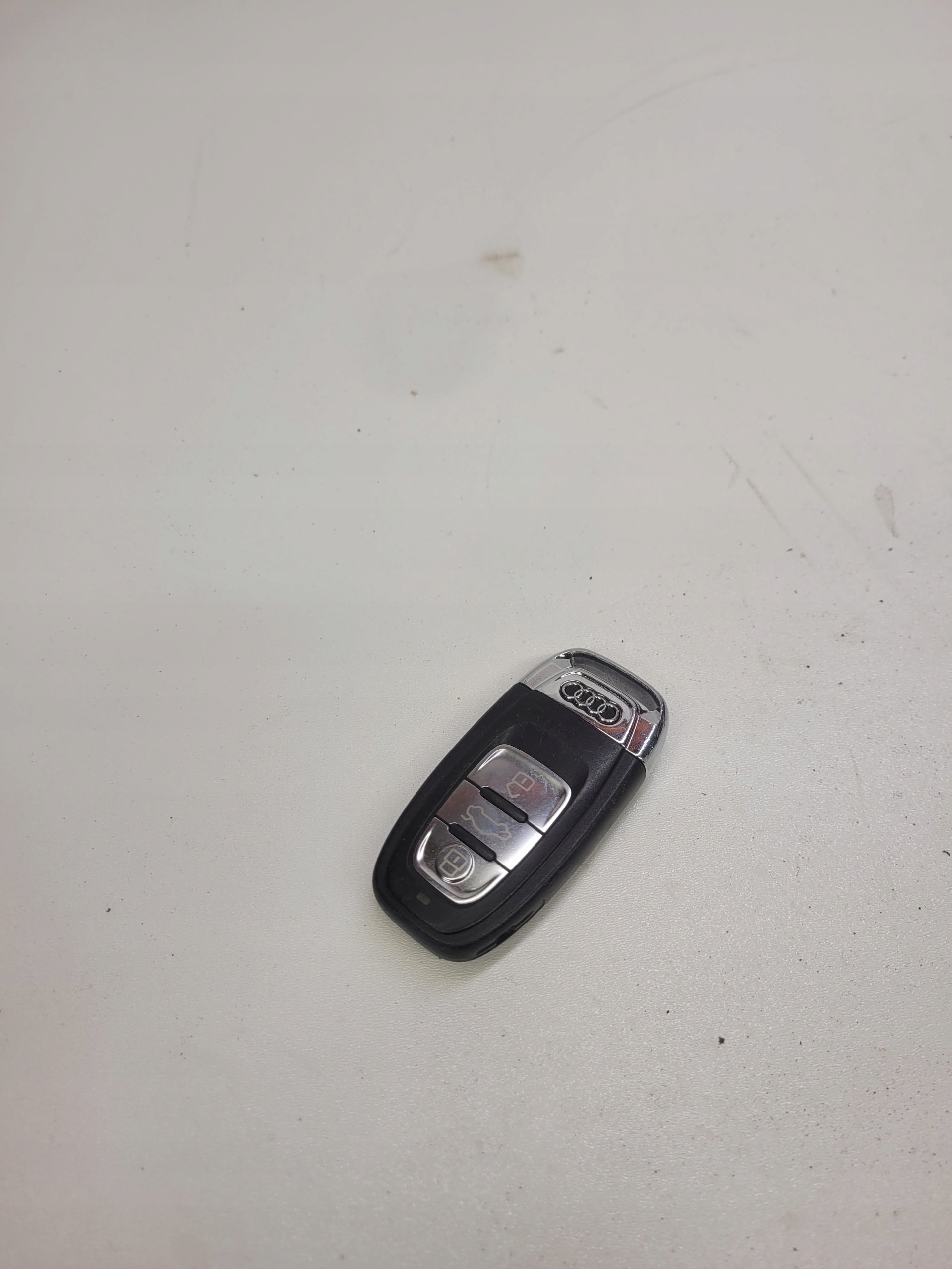 key PILOT AUDI A4 S4 B8 A5 S5 Q5 Q3 8K0959754H