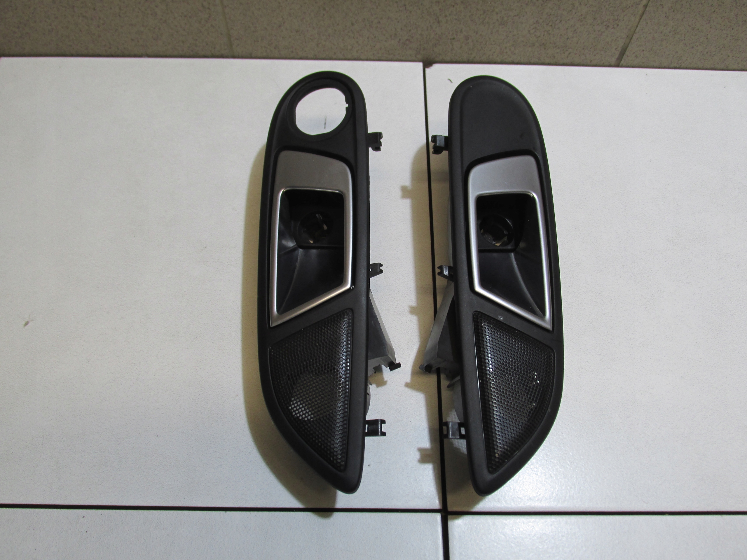 KLAMKA WEWNETRZNA PRZOD ECOSPORT EUROPA 2017 ROK