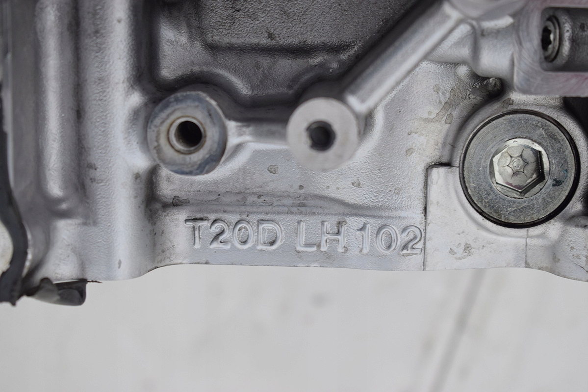 head. of the engine SUBARU BOXER T20DLH102 left
