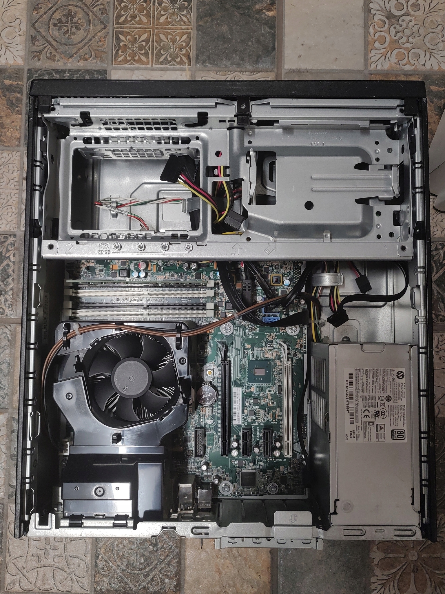 HP EliteDesk 800 G2 SFF 3,2GHz i5-6500 8GB Model 800SFF G2;