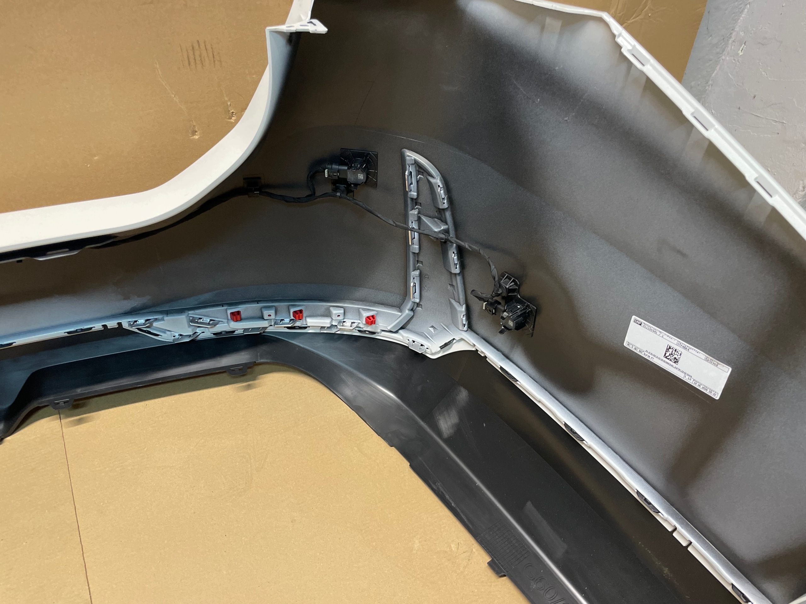 bumper rear part 6X PDC complete BMW 5 G61 colour A300 EUROPA