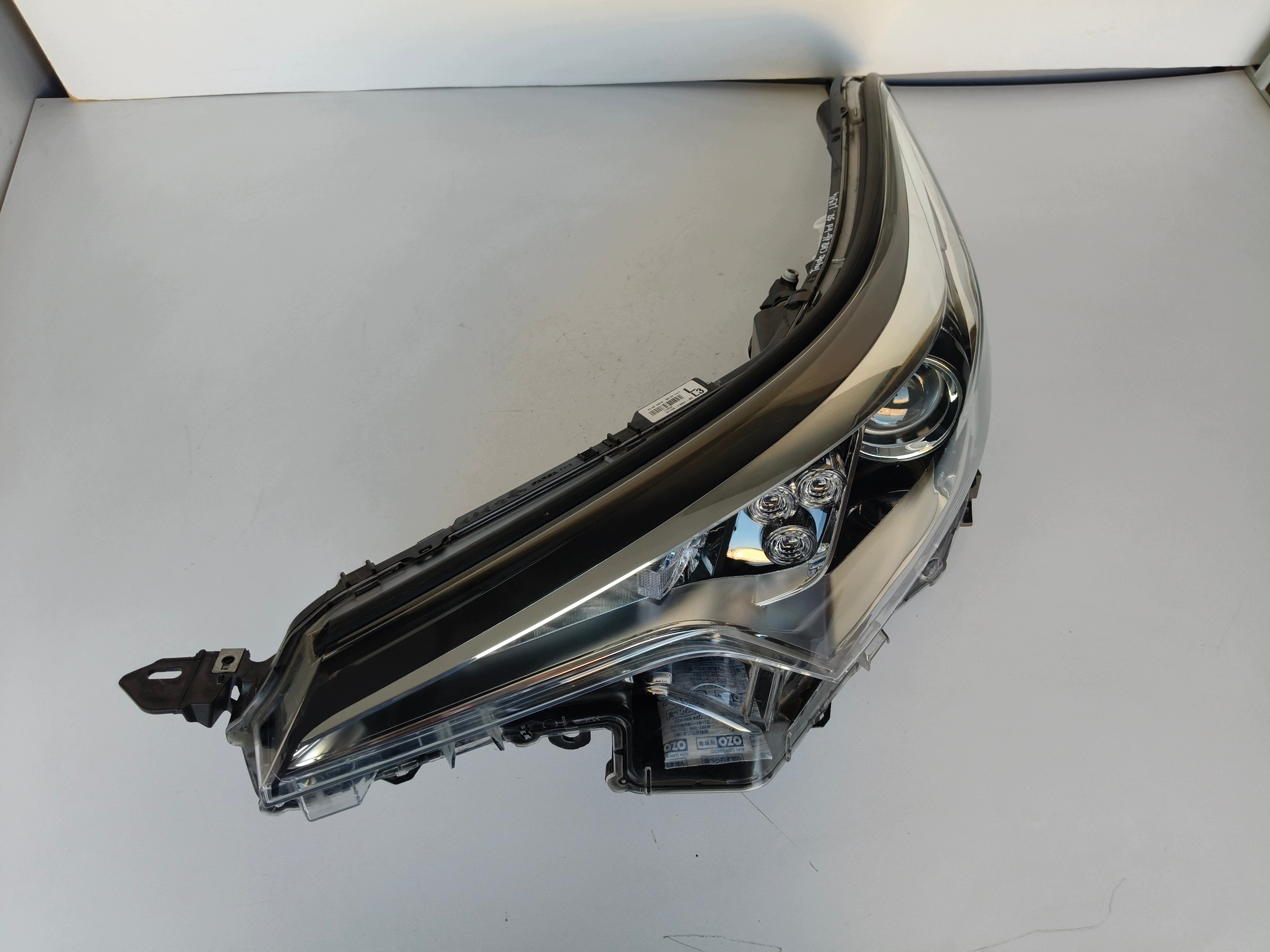 light left REFLEKTOR TOYOTA CHR 16- LED