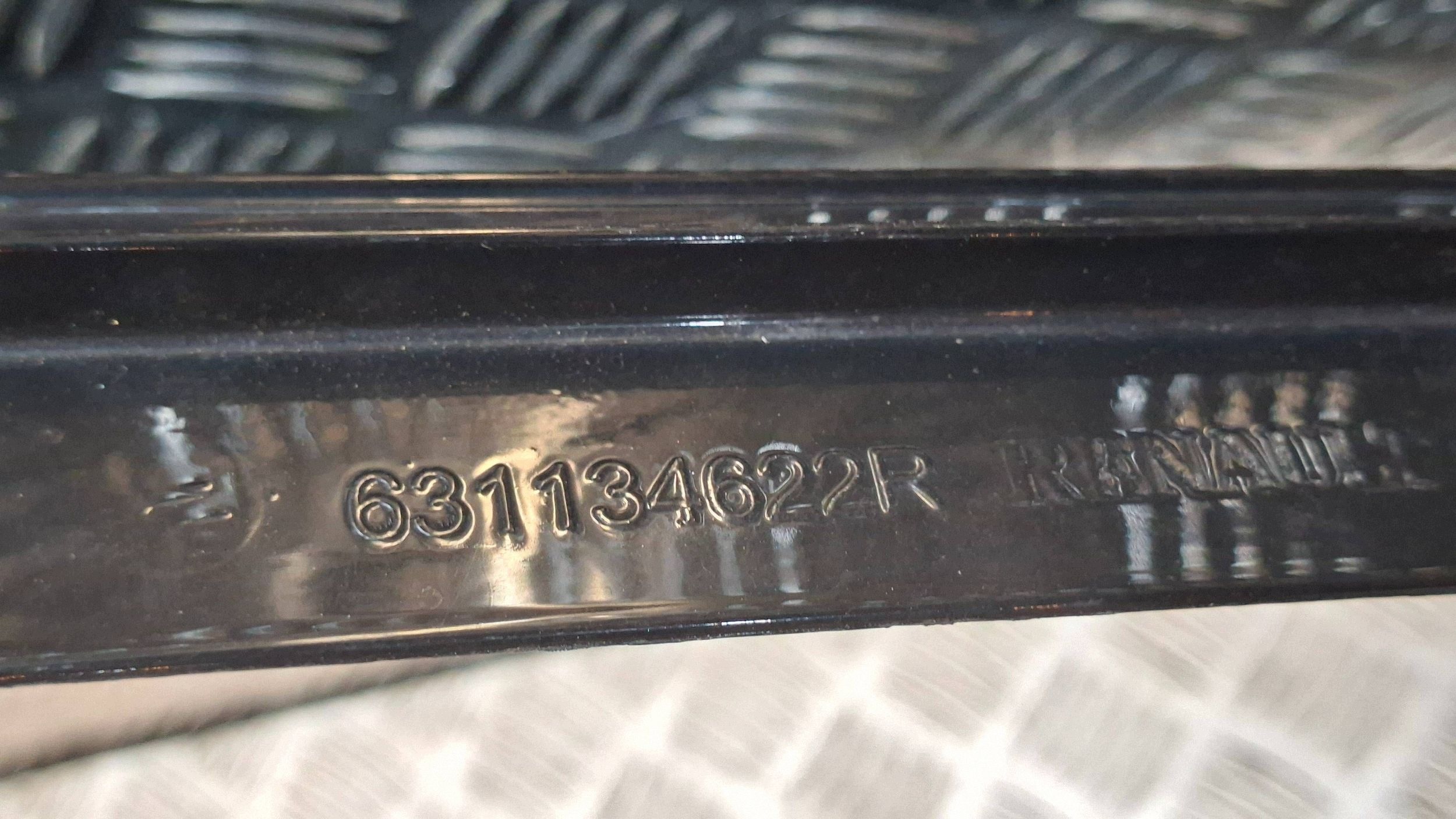 fender front left 631134622R RENAULT MEGANE IV 2016-2024