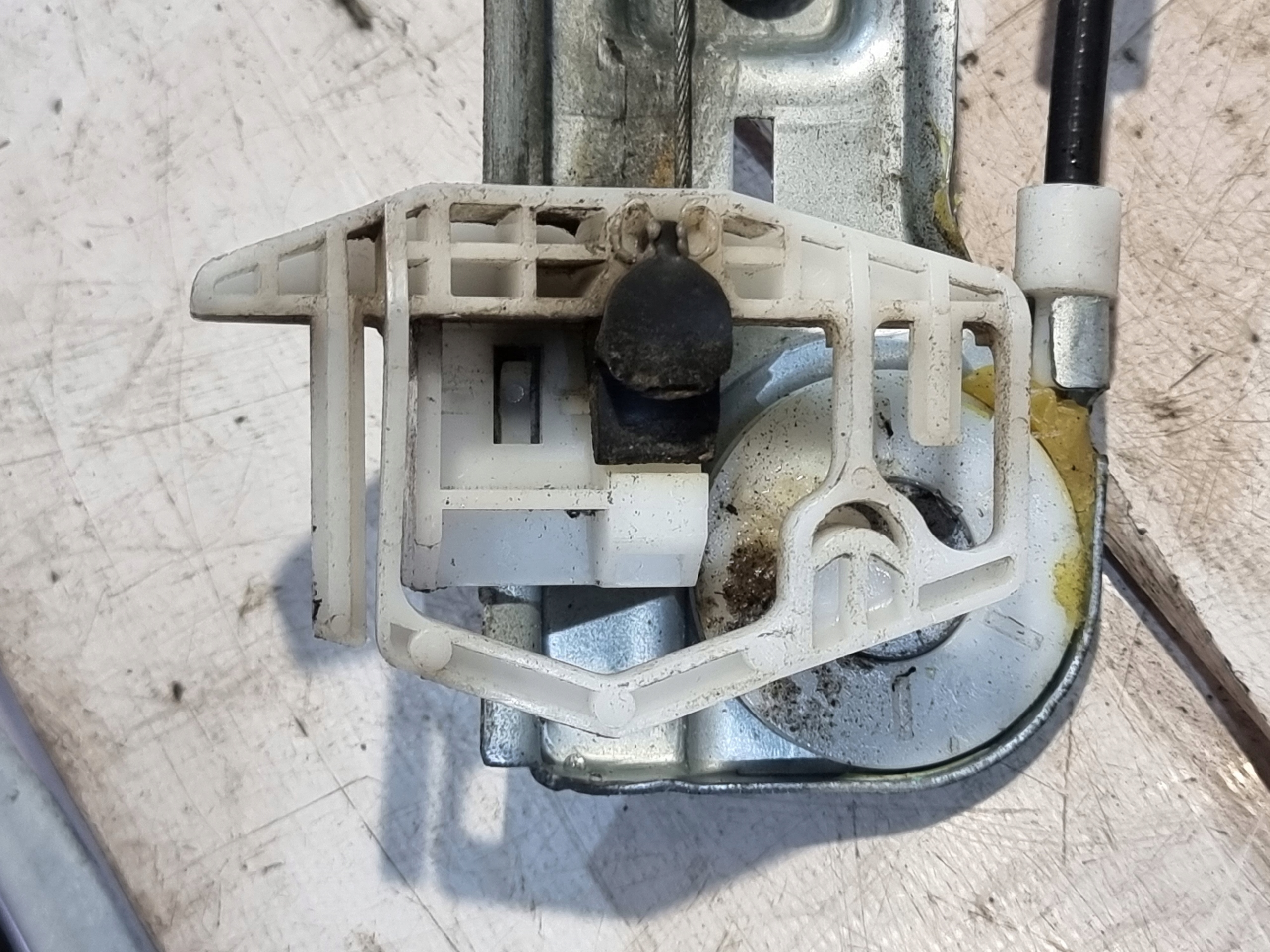 window regulator right front OE 05074798AA DODGE CALIBER 07r