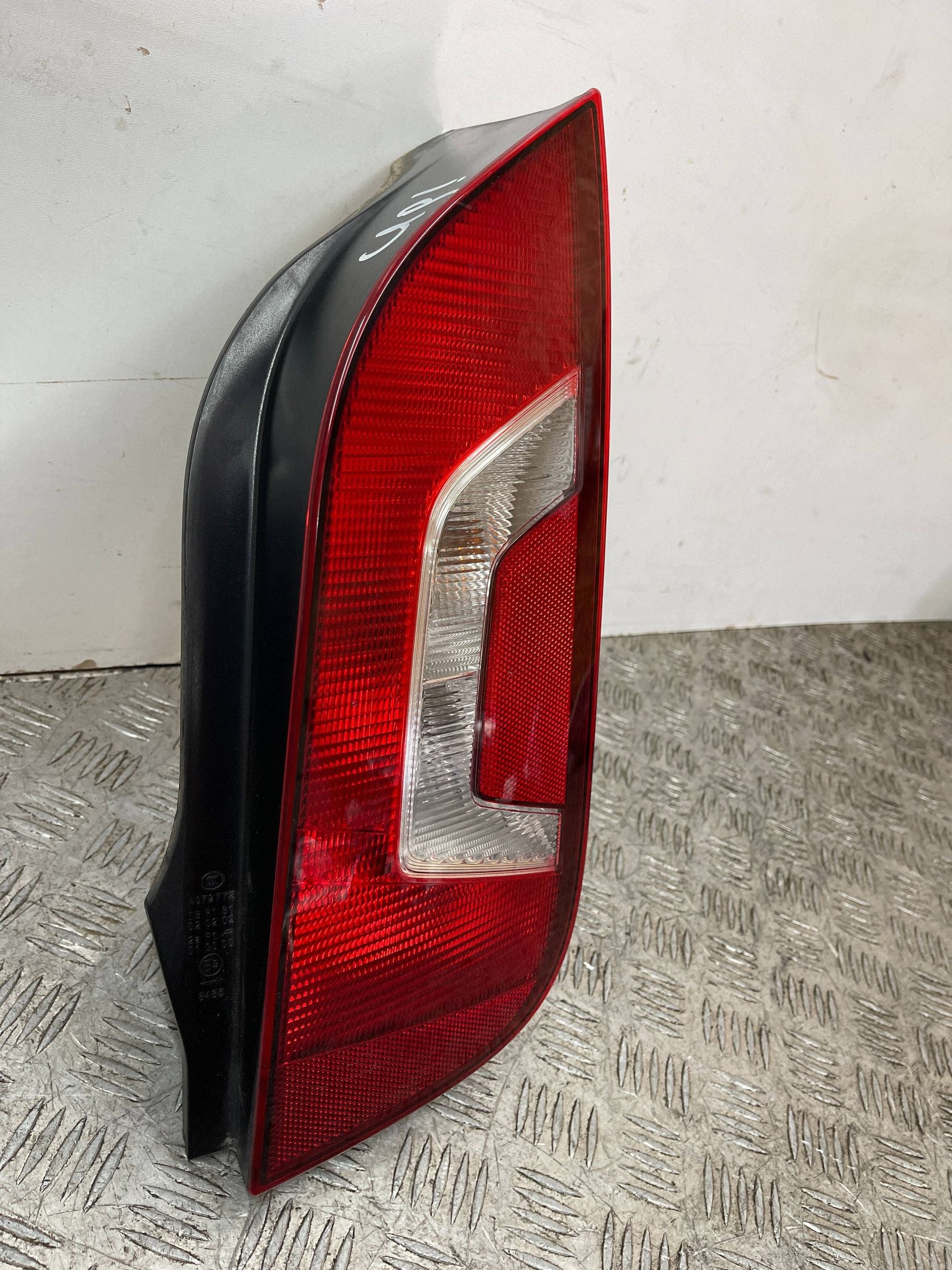light rear rear part left VOLKSWAGEN UP 11- 1S0945096G