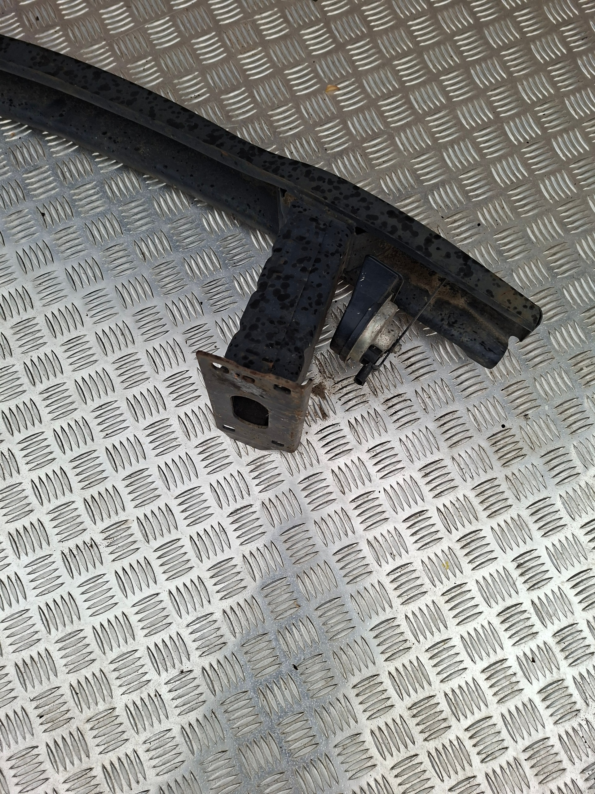 sider pillar front front BMW E90 E91
