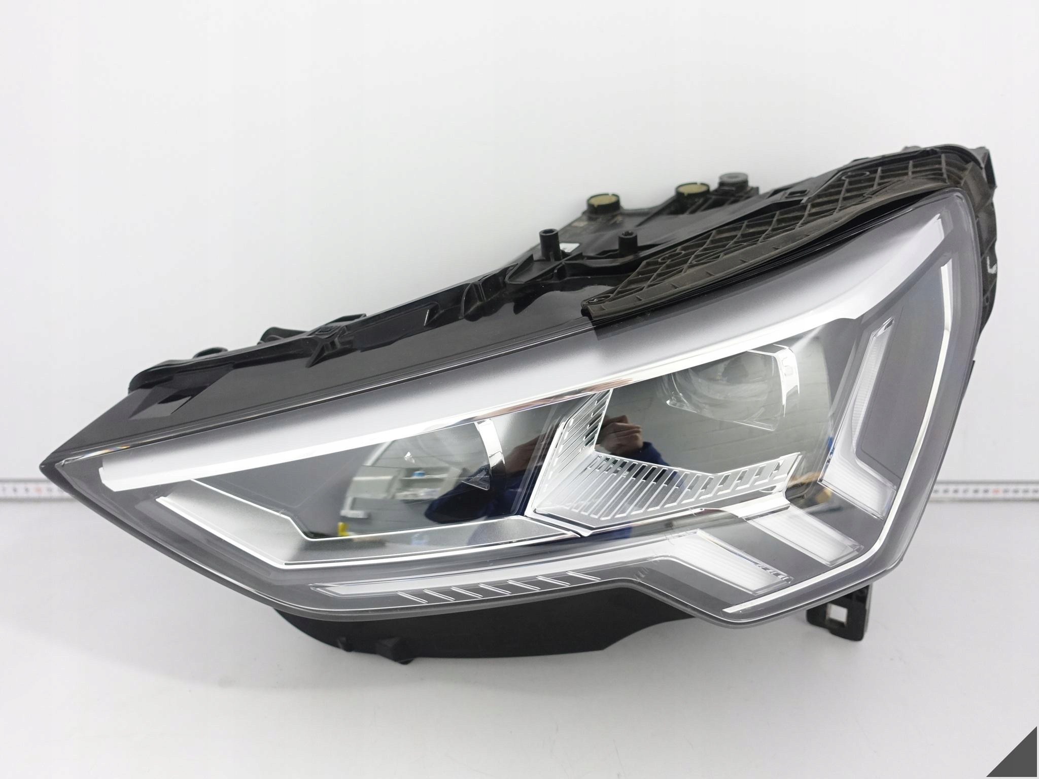 AUDI Q3 SQ3 II F3 83A 18- light MATRIX FULL LED left front EUROPA (035)