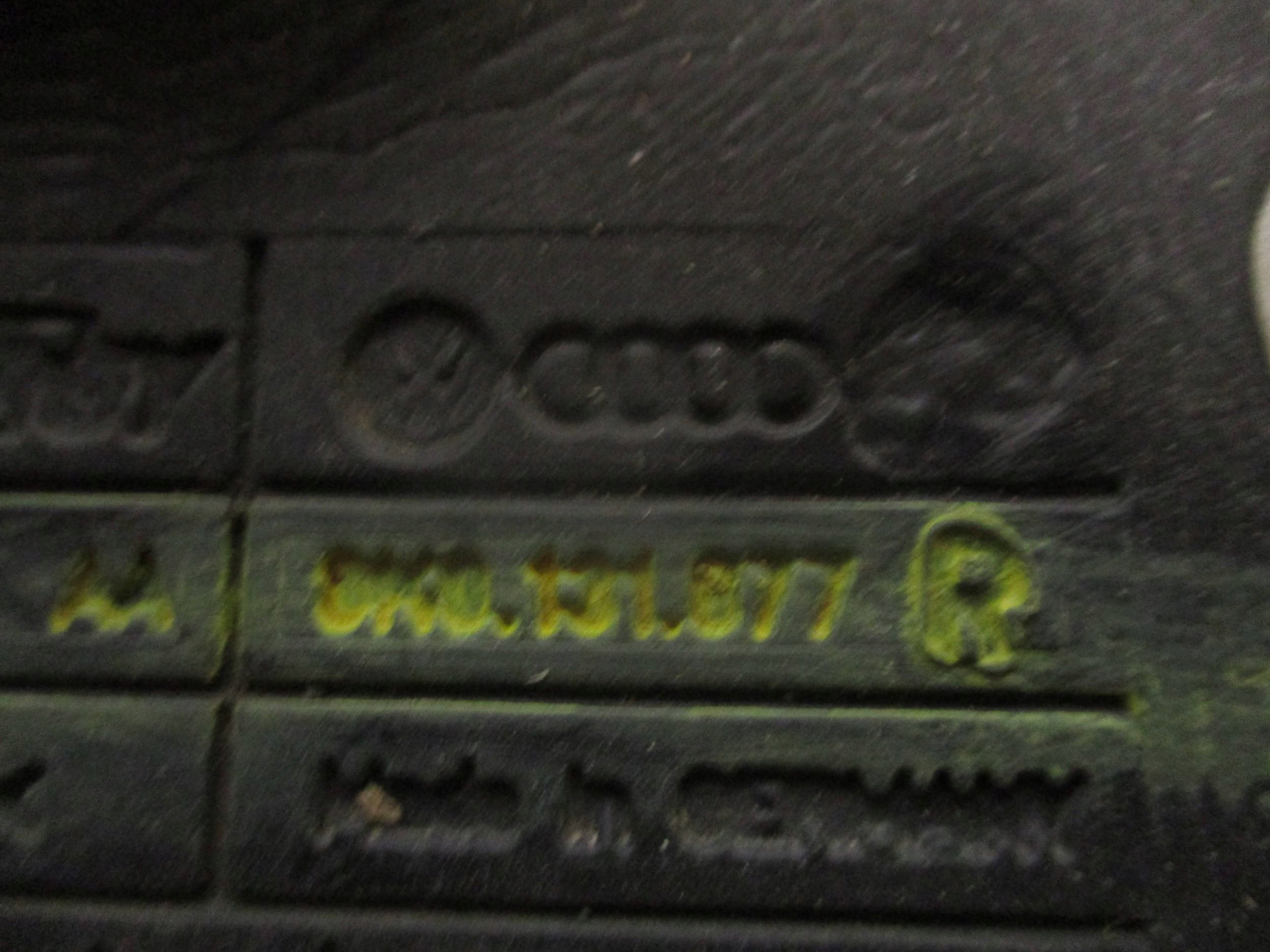 Behälter ADBLUE AUDI A4 S4 B8 8K 8K0131877R
