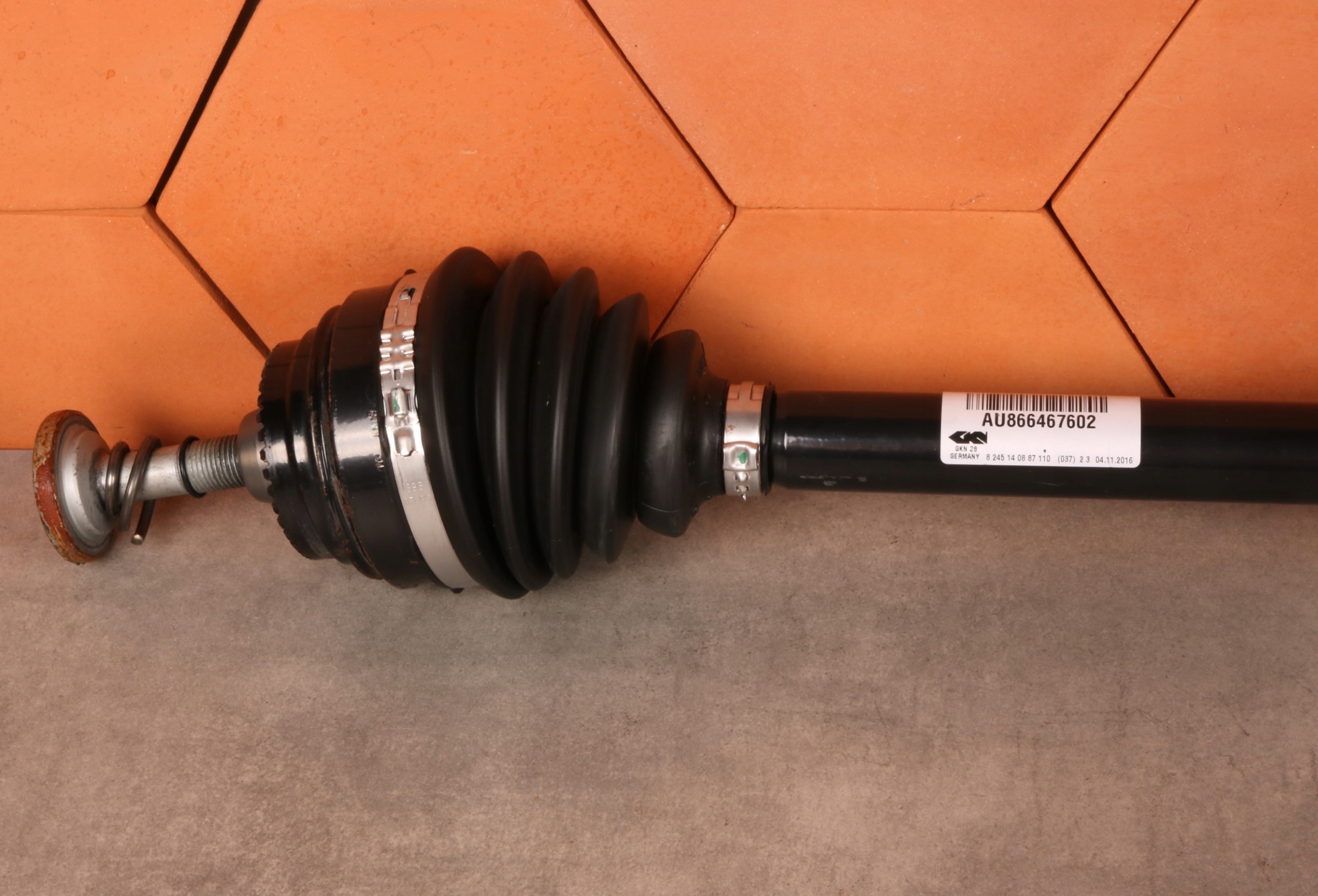BMW 5' G30 G31 semi-axis NAPEDOWA right front front XDRIVE 8664676