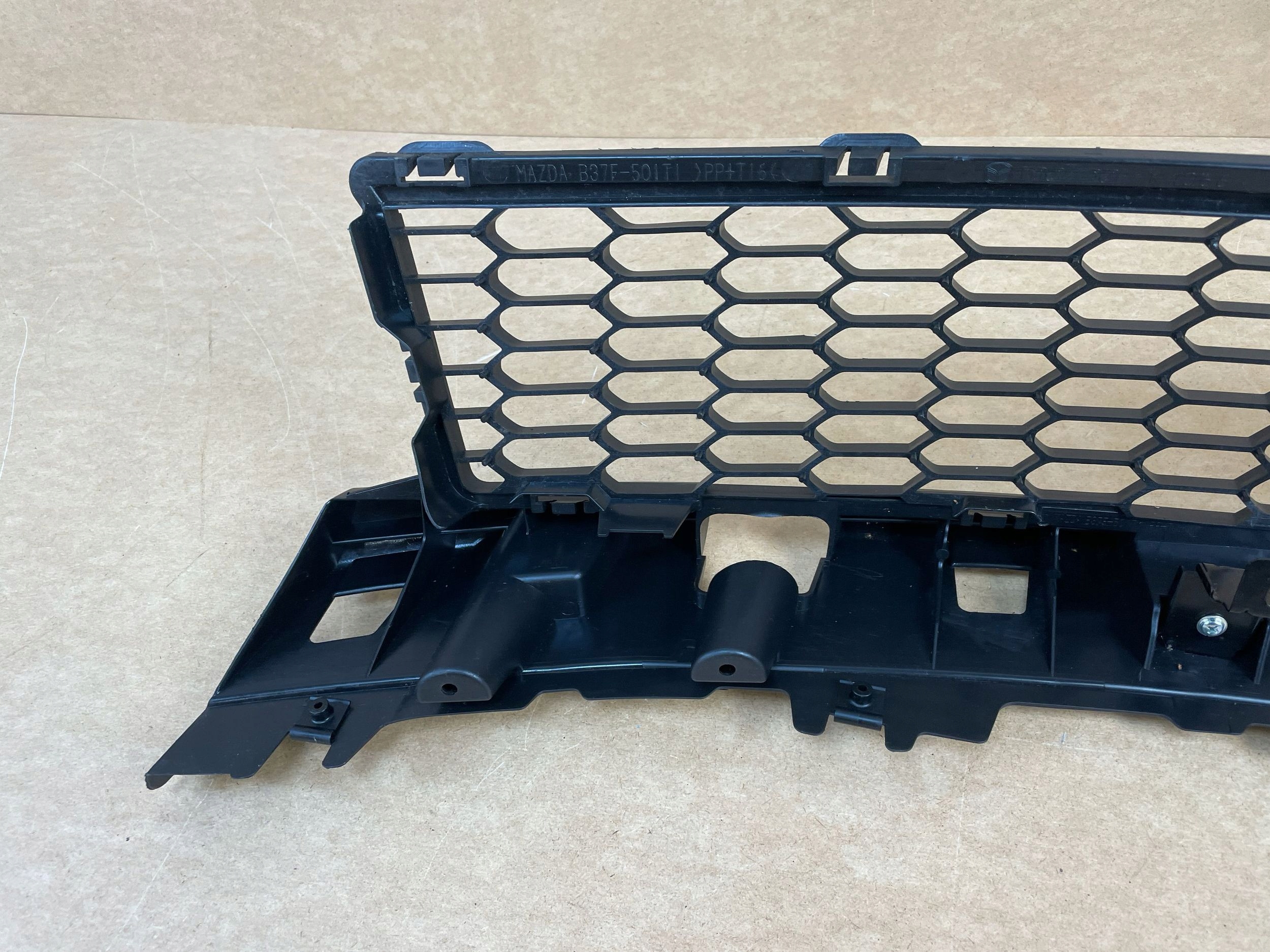 grid grille lower central of a bumper front MAZDA 3 III II MPS SPORT 2007