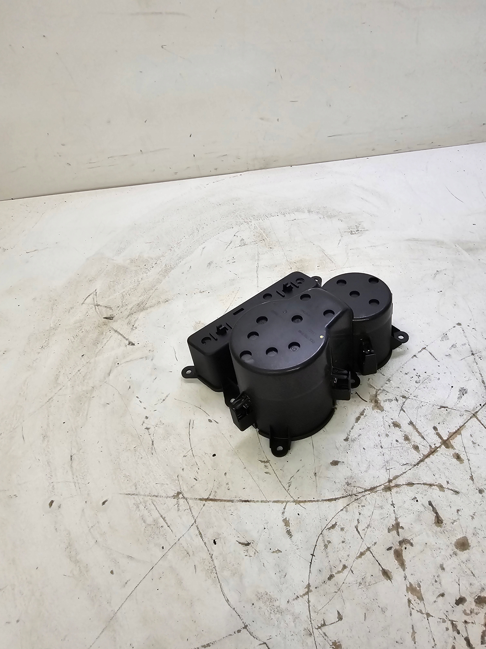 bracket passenger compartment for KUBKI AUDI A4 B8 8K0862533