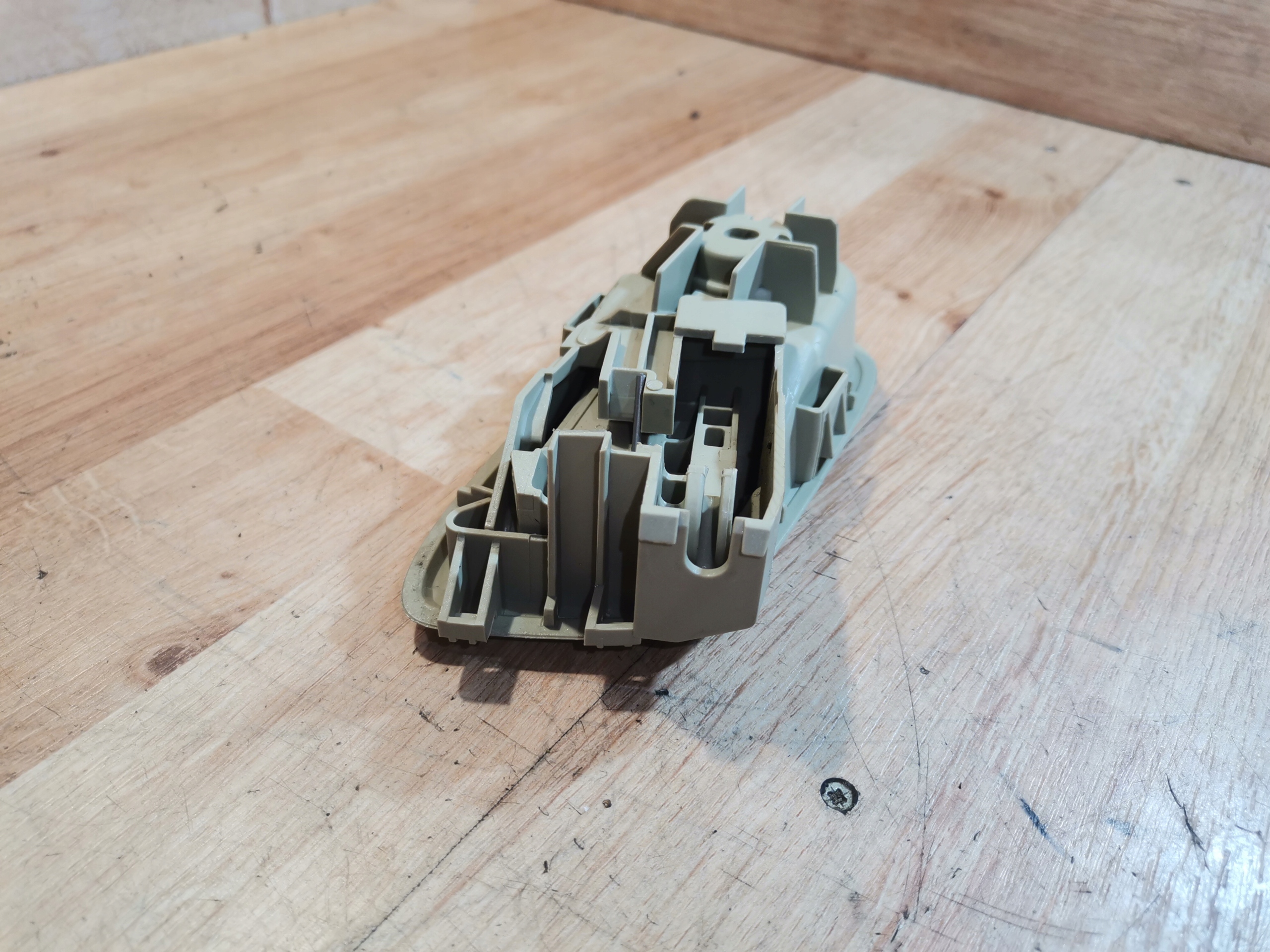 ручка двери внутренняя Ford OE 8A61-A22600-CEW