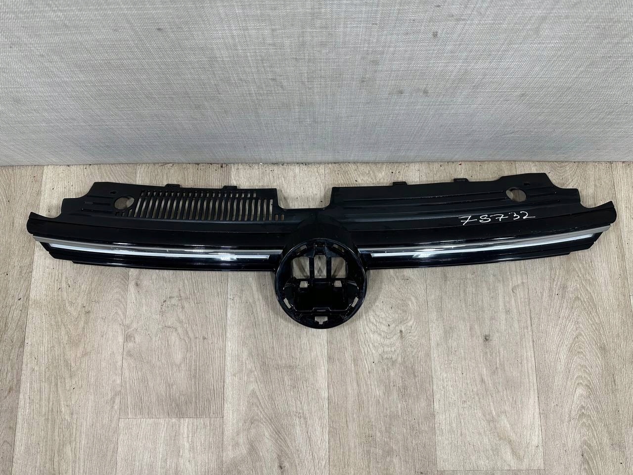 VW Golf VIII Kühlergrill FRONTGRILL Kühlergitter 5H0853653B - Thumbnail 1