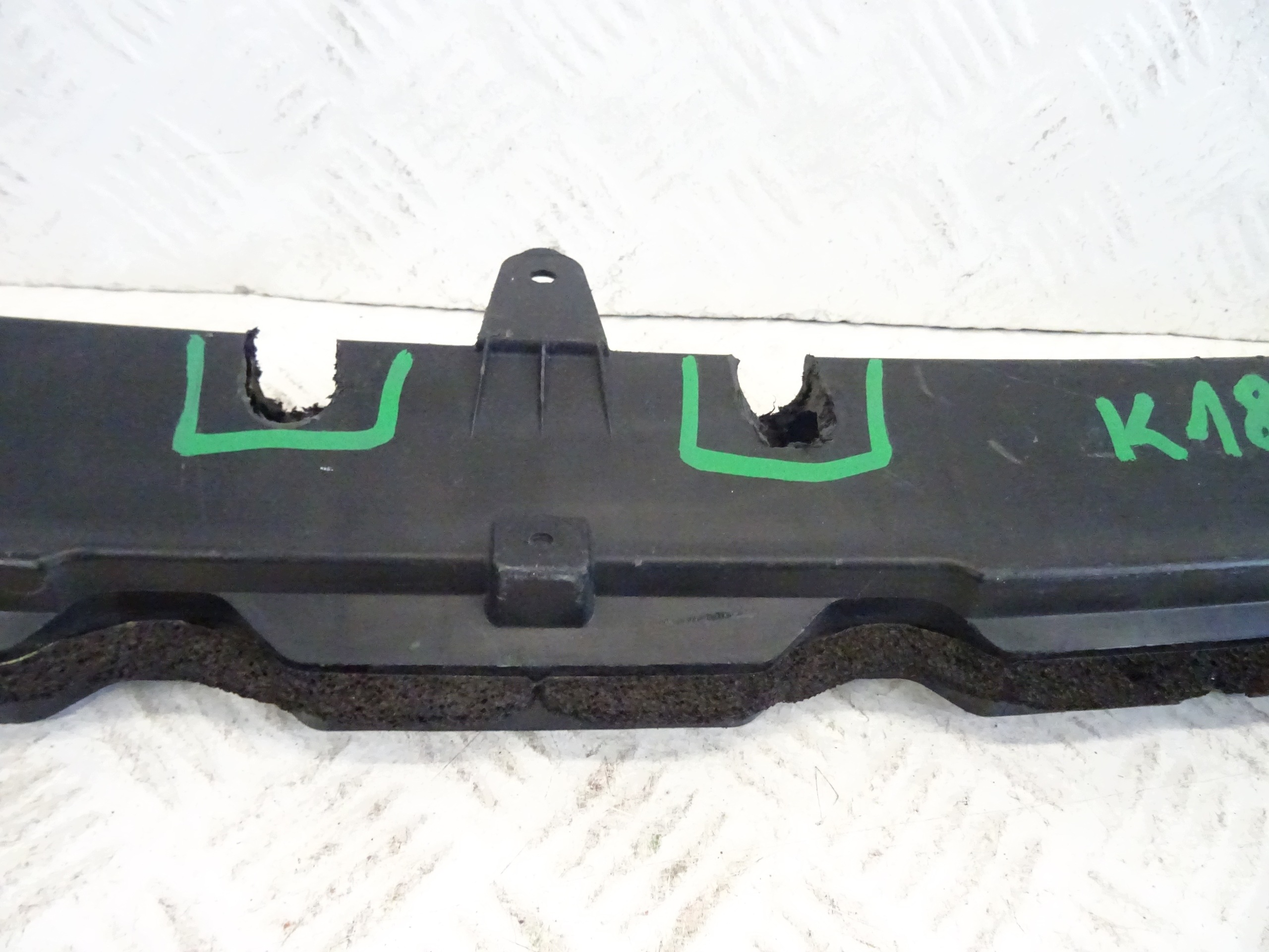 sider ABSORBER of a bumper front TOYOTA COROLLA E21 52618-02180