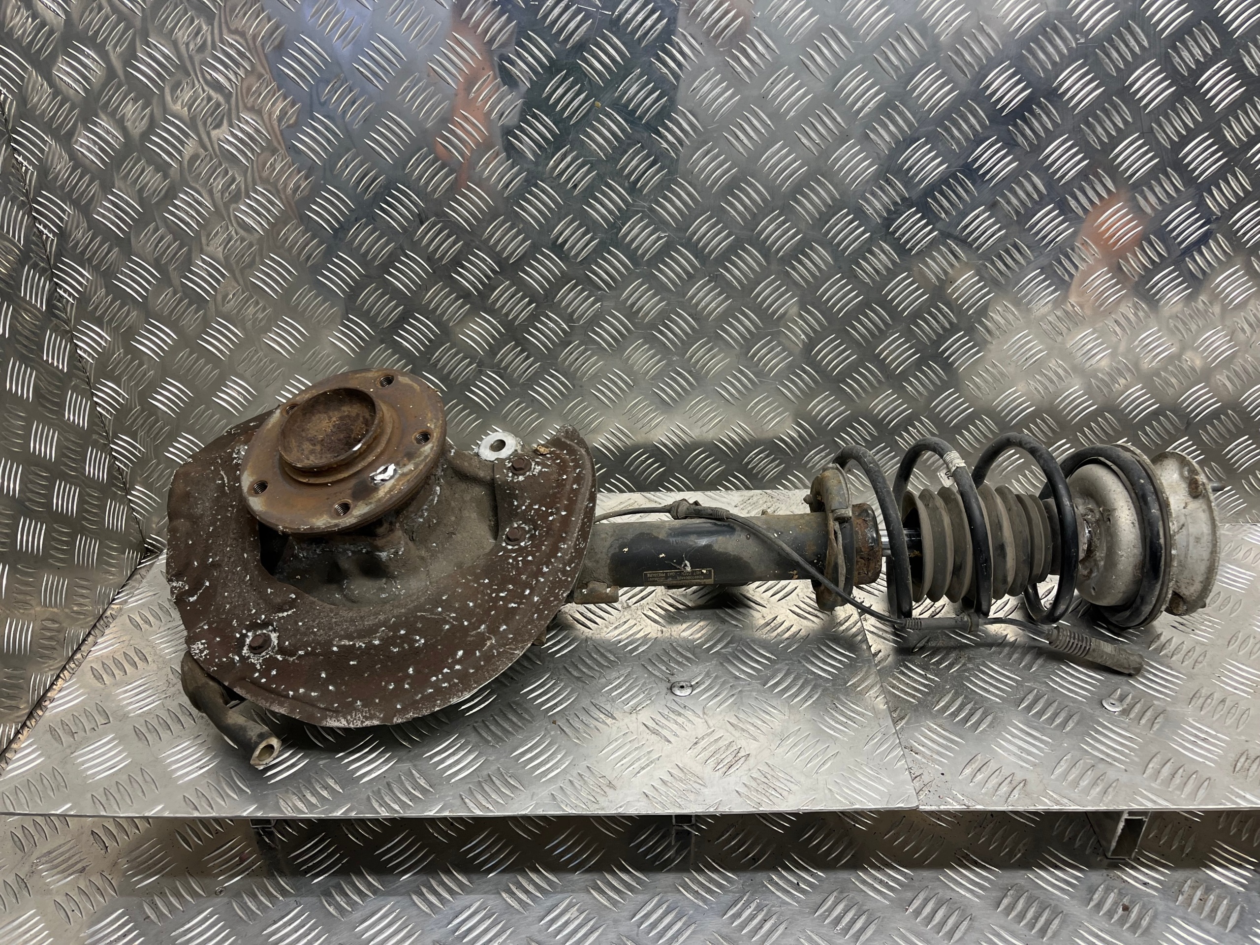 MCPERSON swing right front front BMW E87