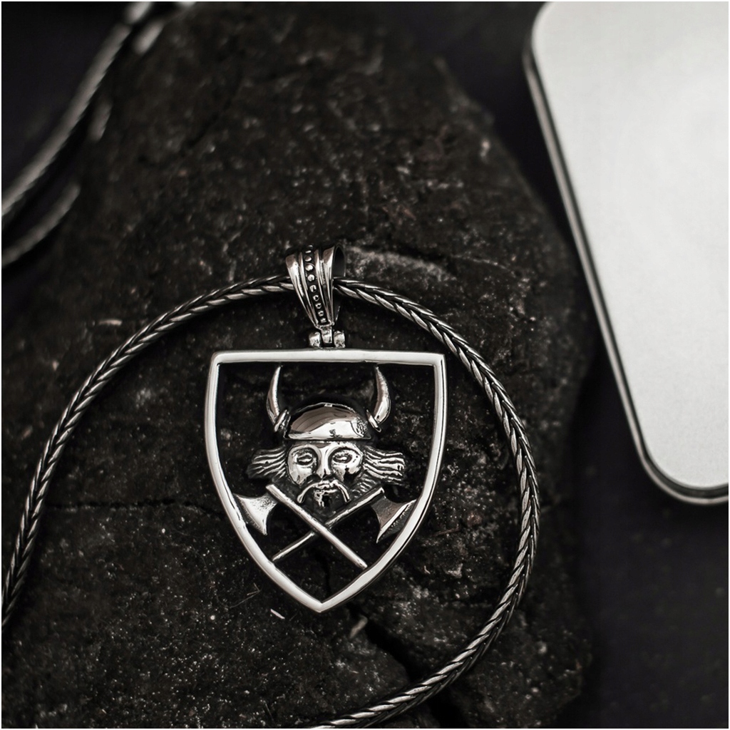 Naszyjnik wiking topory herb VIKINGS by blingart Kolekcja VIKINGS