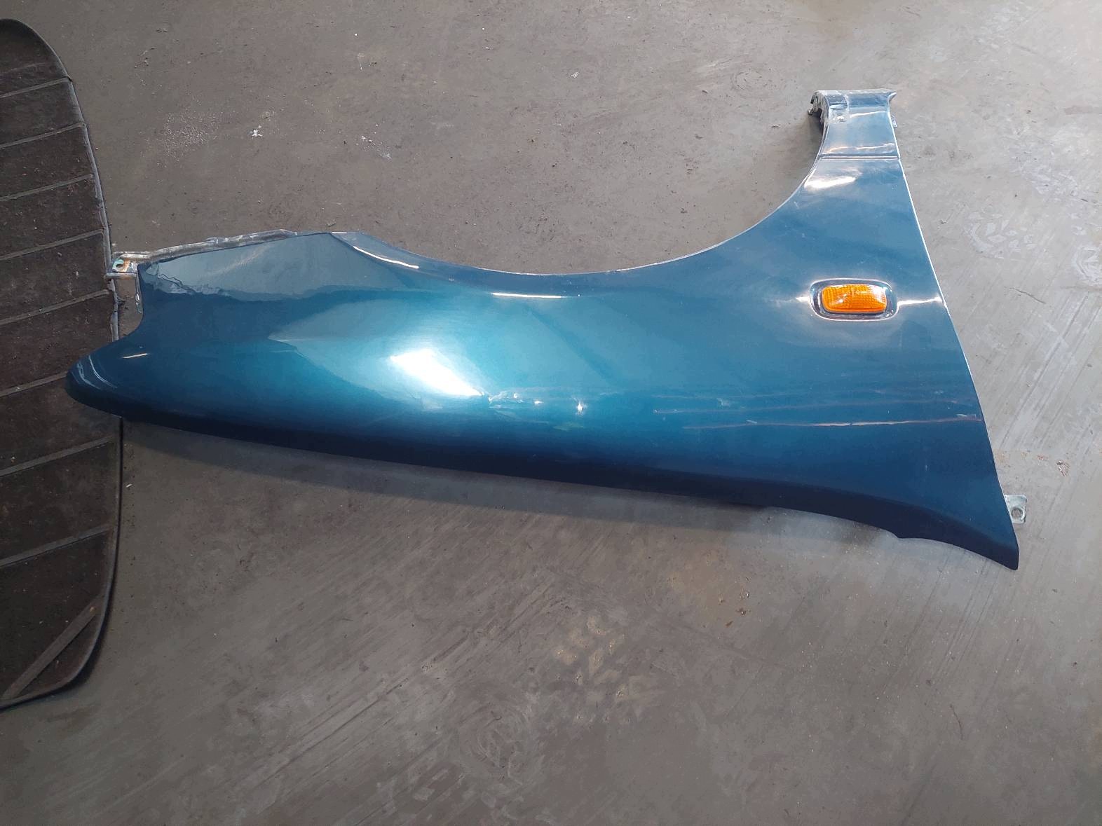 complete front bonnet bumper light NISSAN PRIMERA P11 BT3