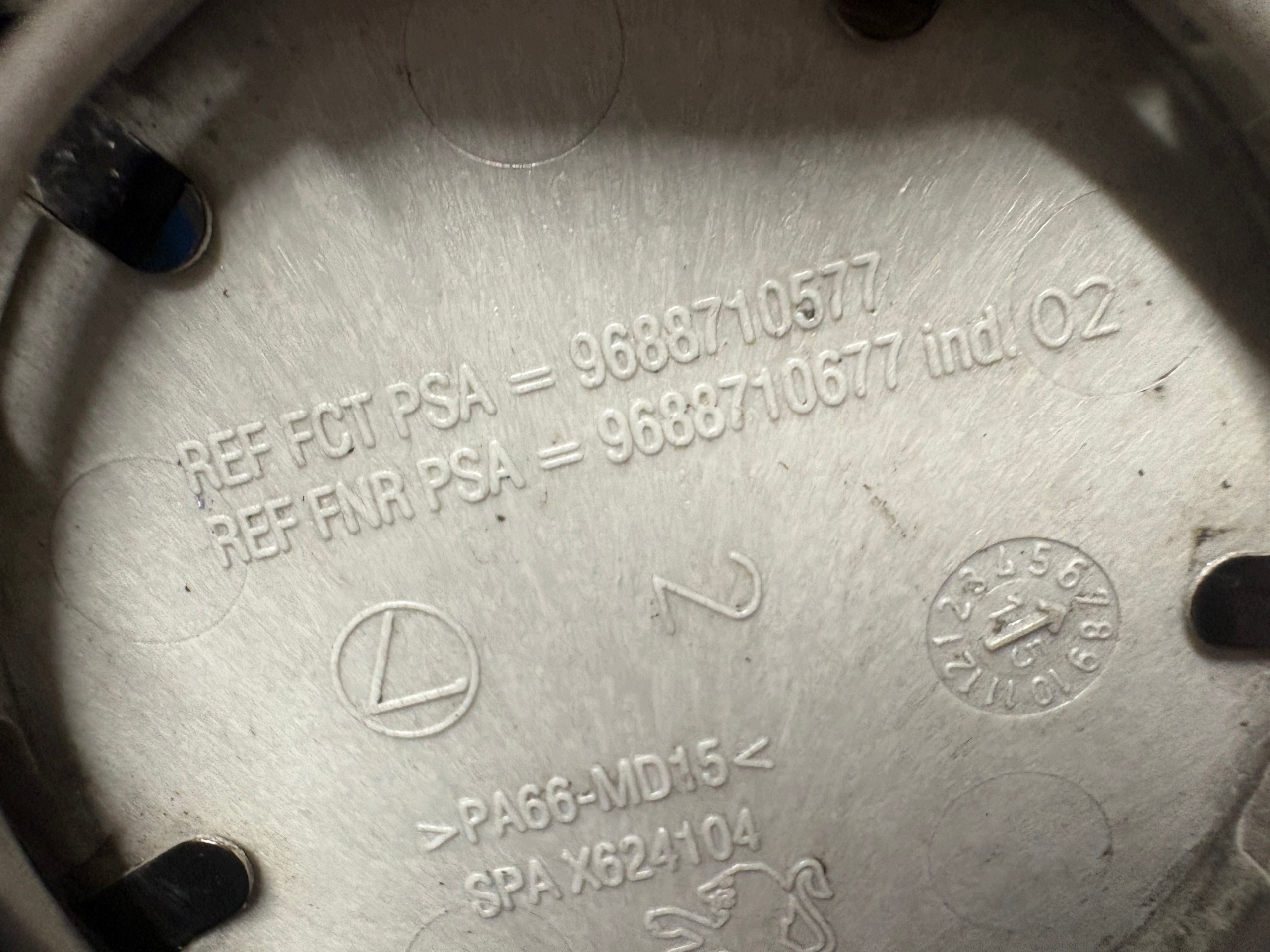 PEUGEOT 308 II cap 9688710577