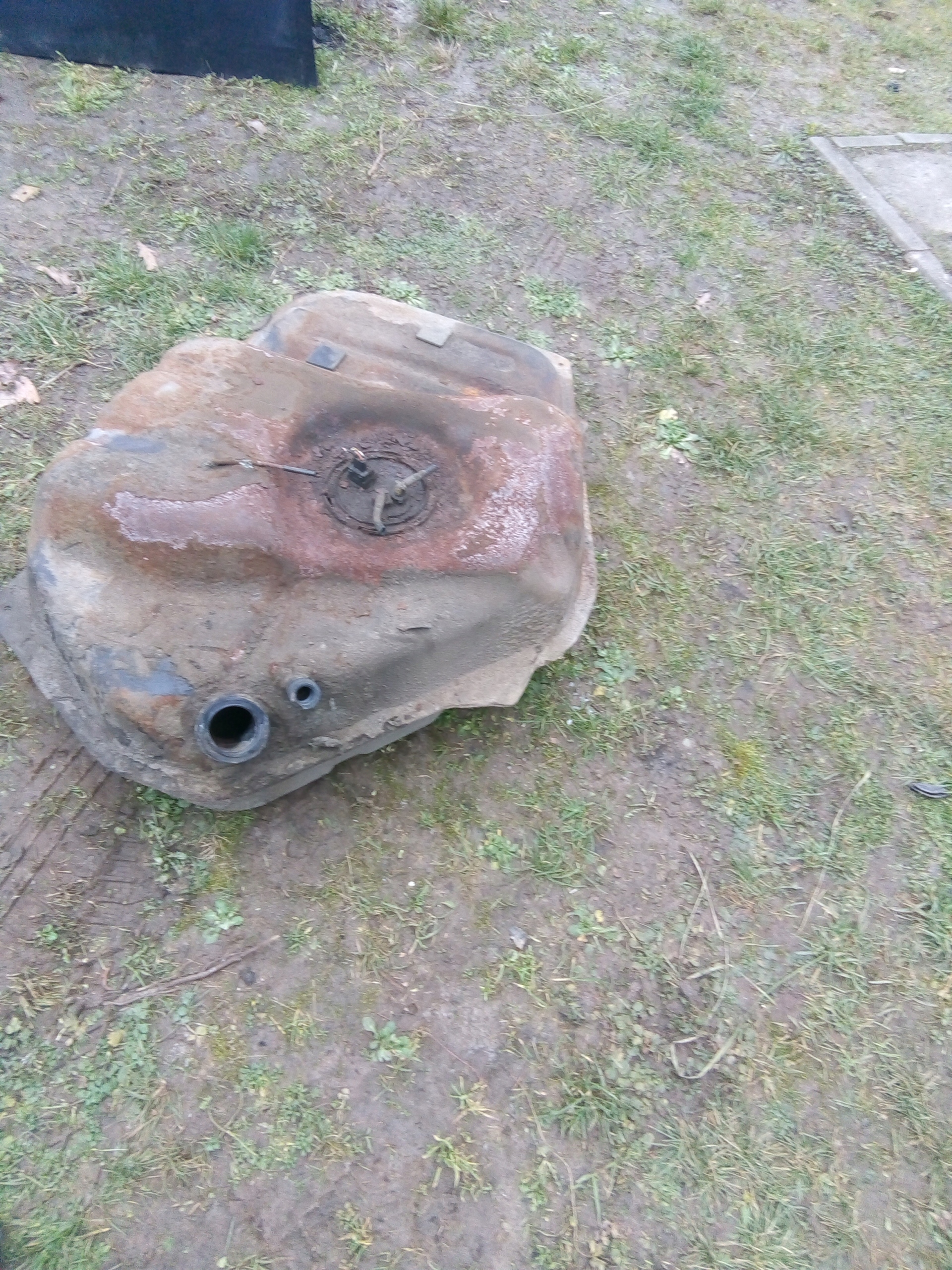 Топливный бак ford scorpio MK2 II