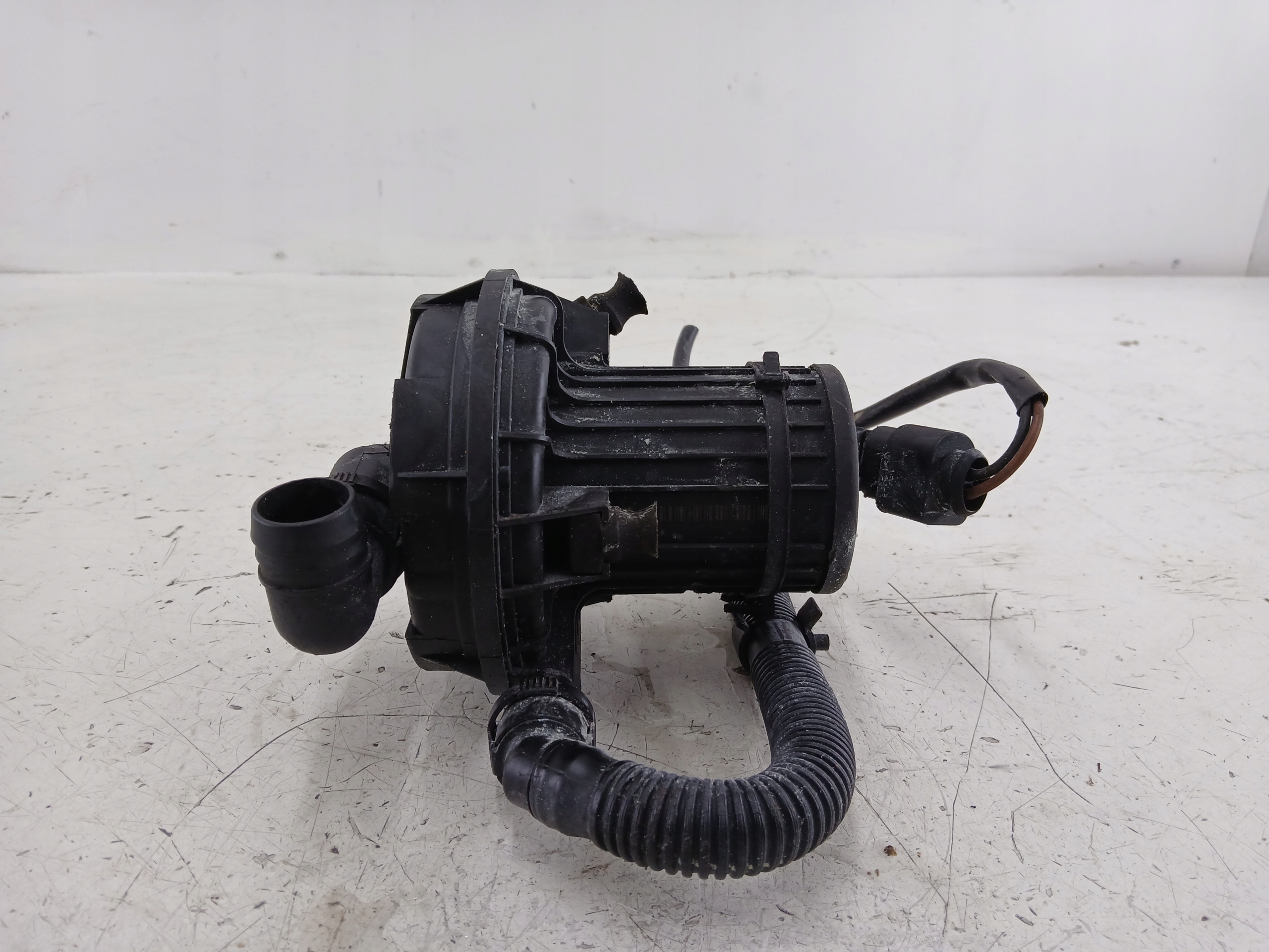 VW PASSAT B5 AUDI A4 B5 Pompa Dell’aria WTORNEGO 8D0906613B