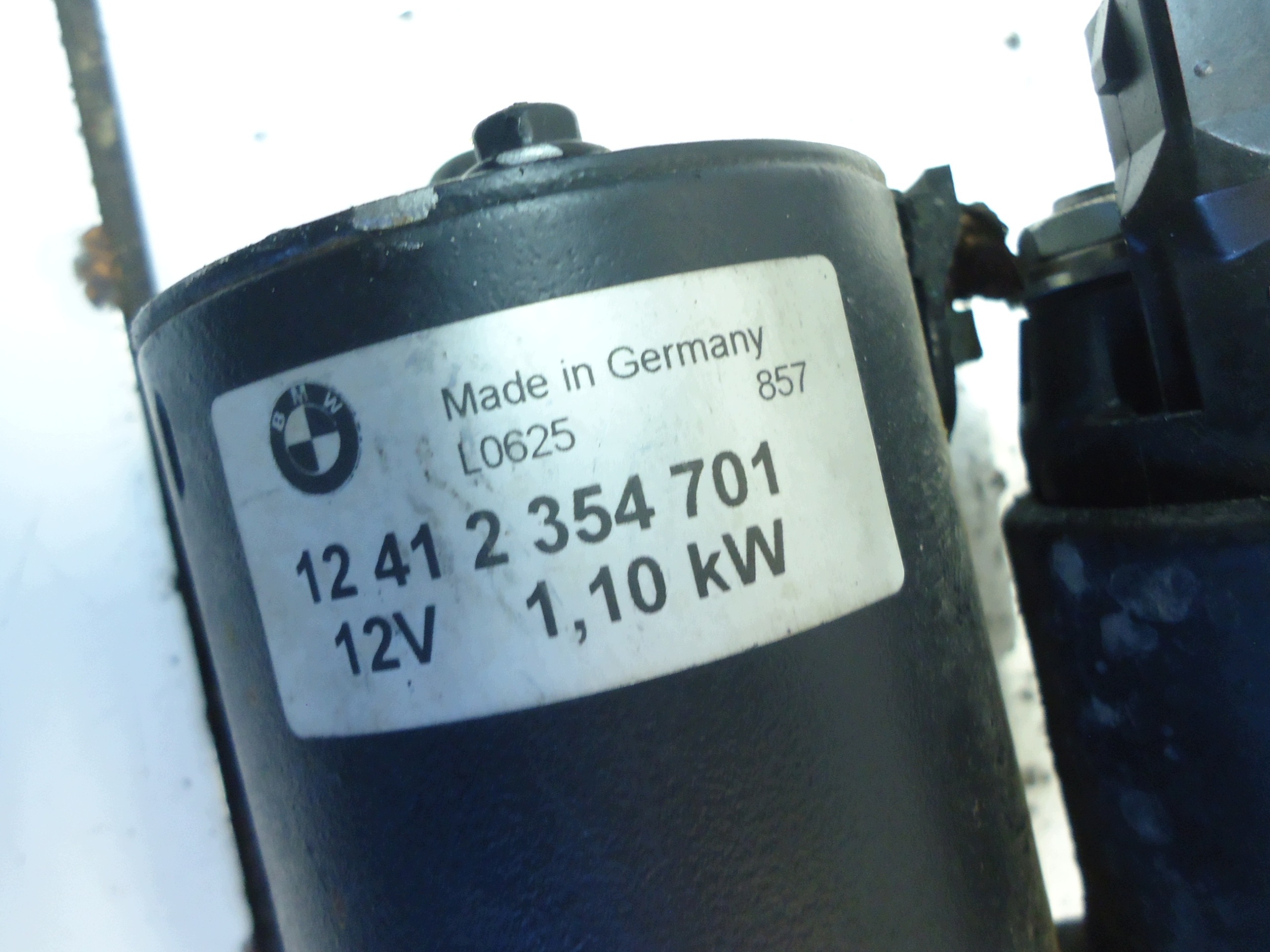 BMW 5 E60 3.0 N53B30 starter 2354701