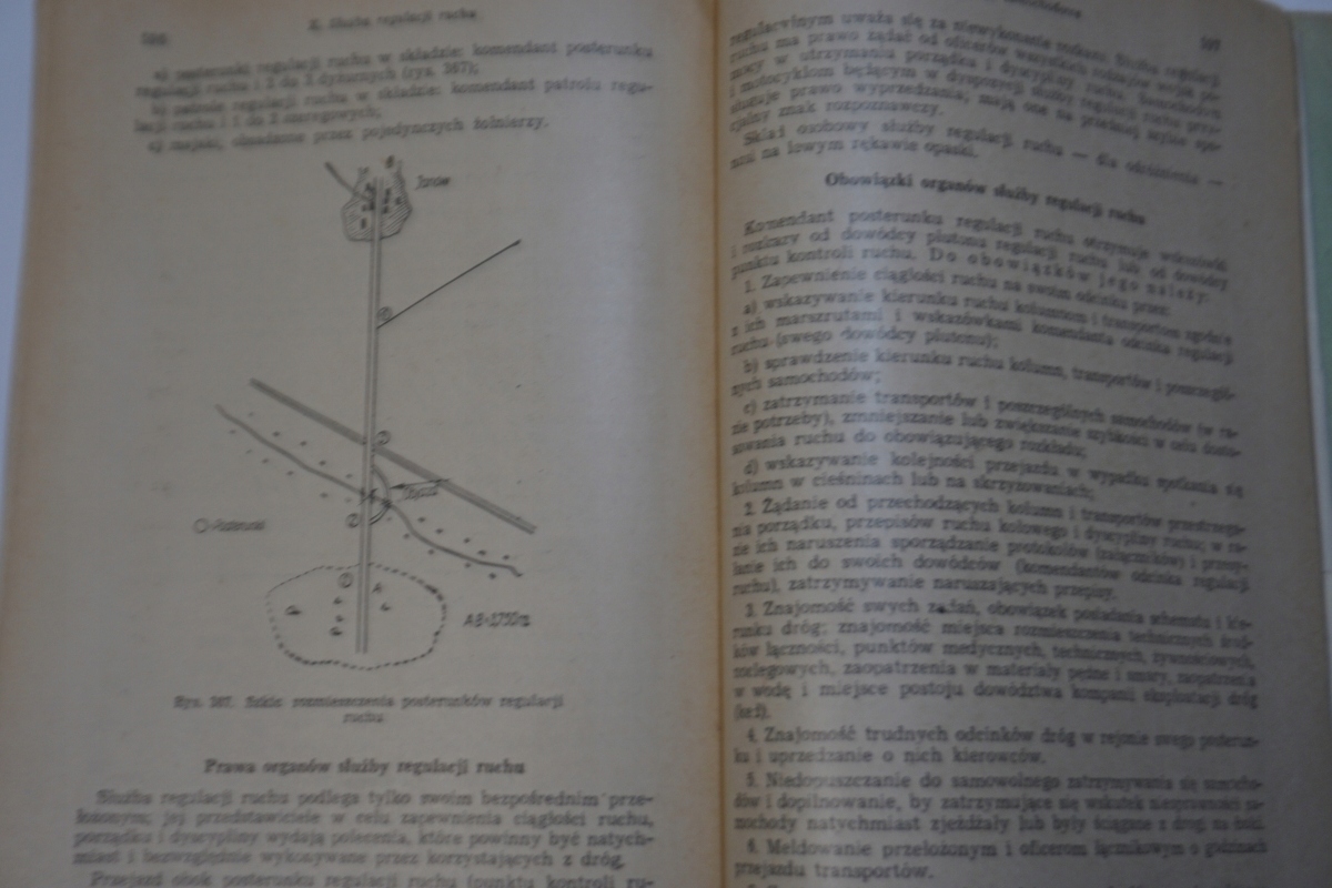 PODSTAWOWE WIADOMOŚCI z ZAKRESU PRZYSPOSOBIENIE WOJSKOWE PRL PODRĘCZNIK PO Liczba stron 624