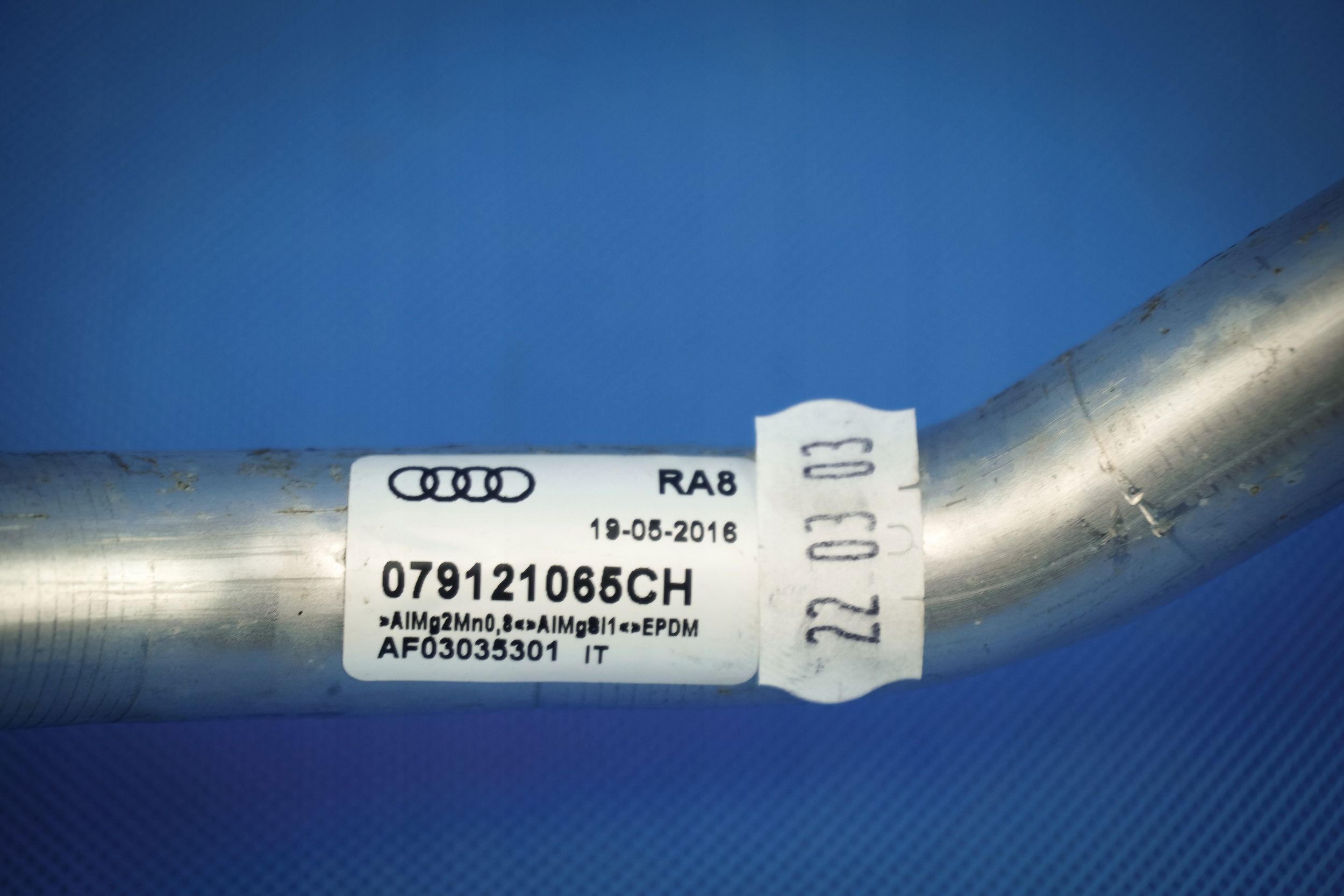 cijev wodna vode Audi A8 S8 4H 079121065CH 4.0TFSI