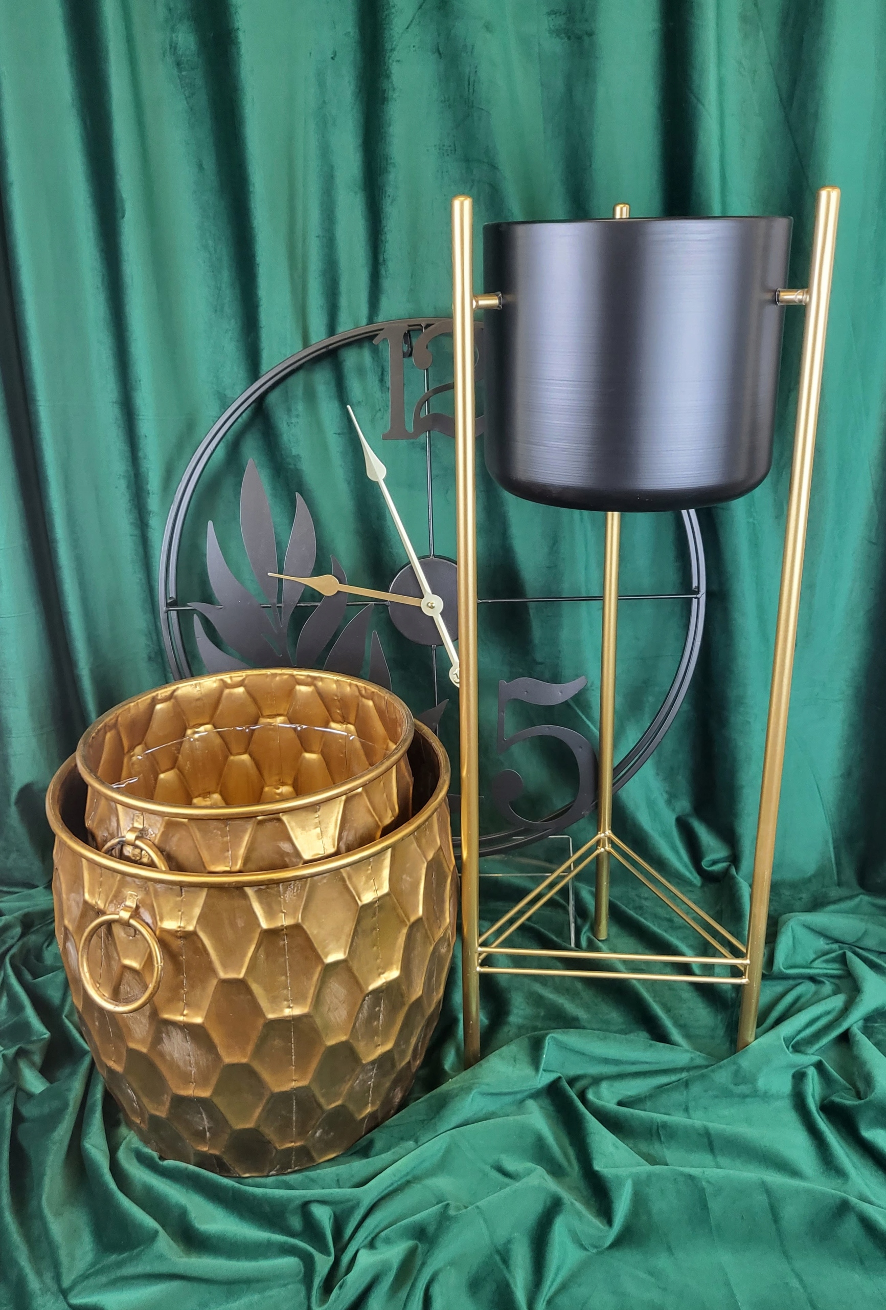 OSŁONKA DONICZKA METALOWA ZESTAW 2 SZTUKI ZŁOTA Materiał metal