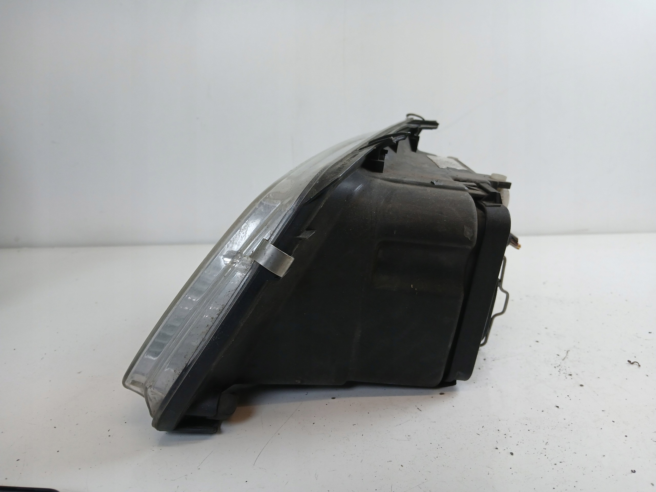 VW BORA light right front