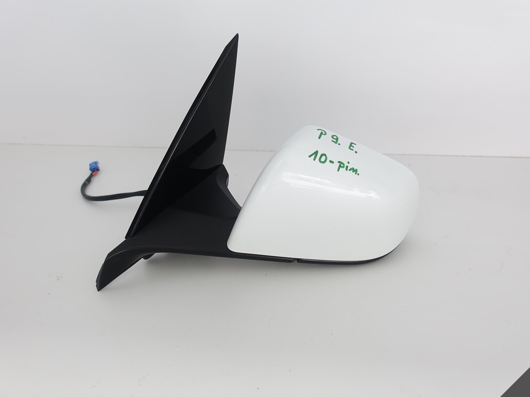 TESLA MODEL Y 20- mirror left EUROPA 10PIN damag..