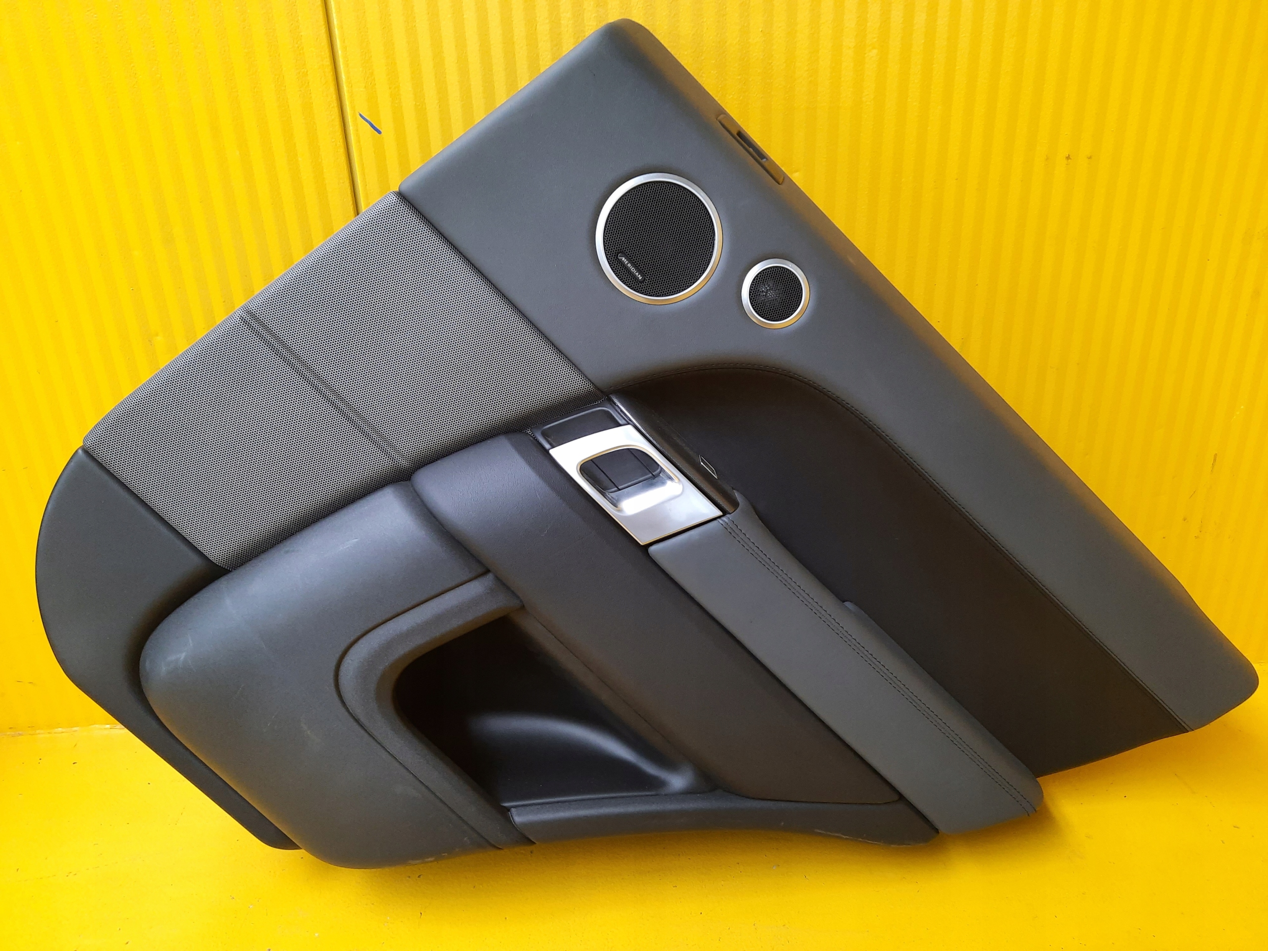 Rover SPORT L494 оббивка правої задньої двері