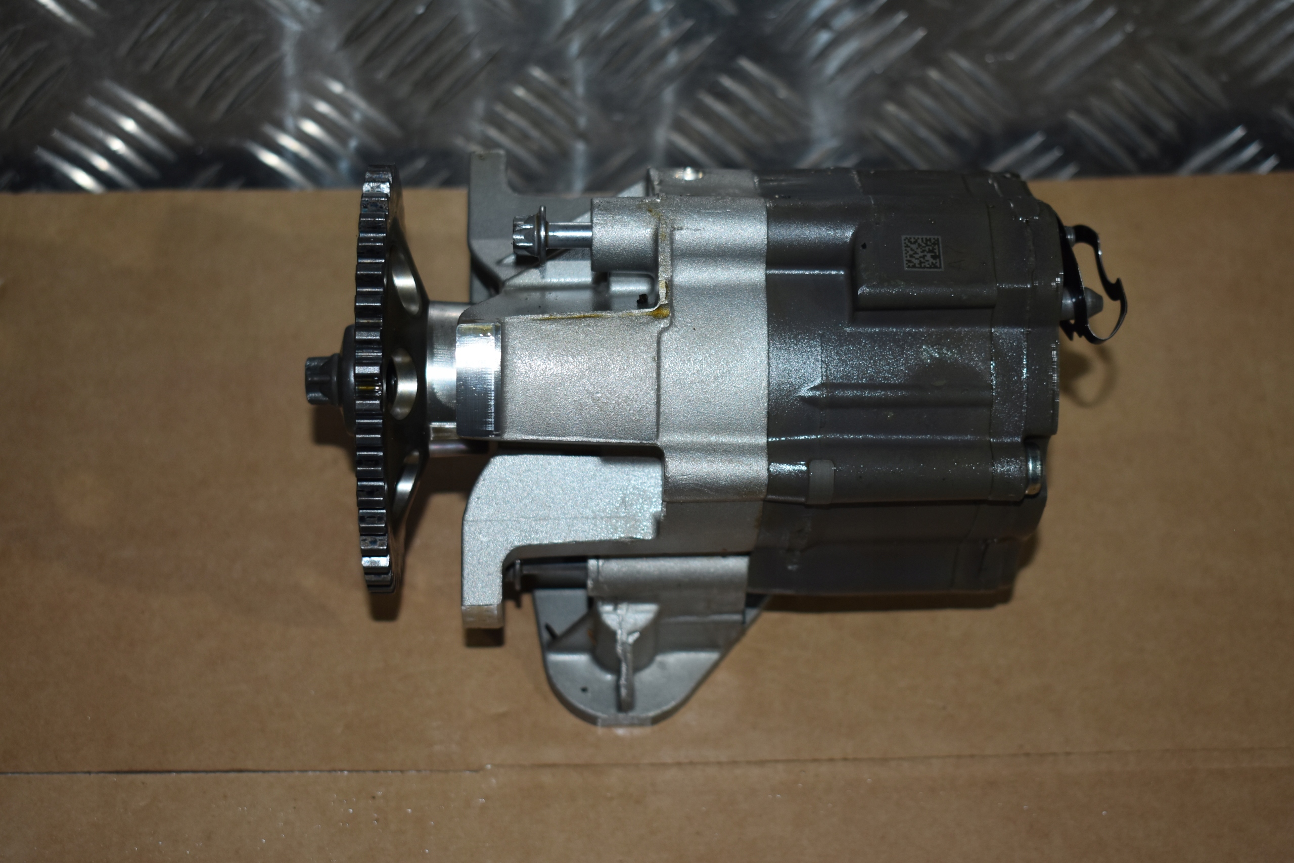 IDEALNA Ölpumpe MERCEDES 254920 1