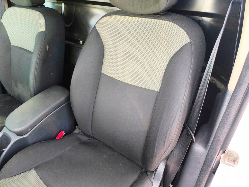 RENAULT KANGOO II LIFT RENAULT KANGOO III FOTEL LEWY KIEROWCY Typ samochodu Samochody dostawcze Samochody osobowe