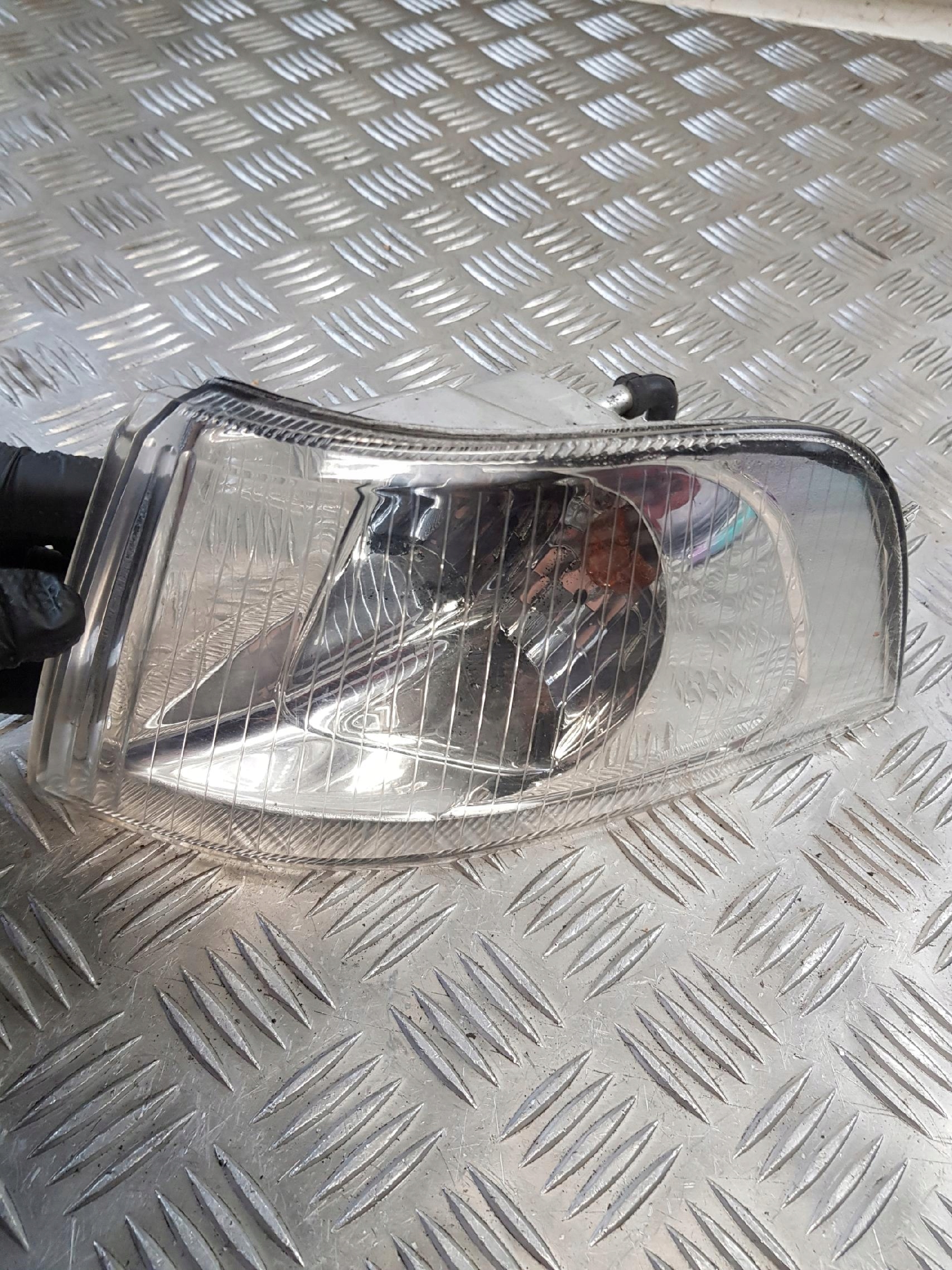 indicator left front 18A114B VOLVO V40 and