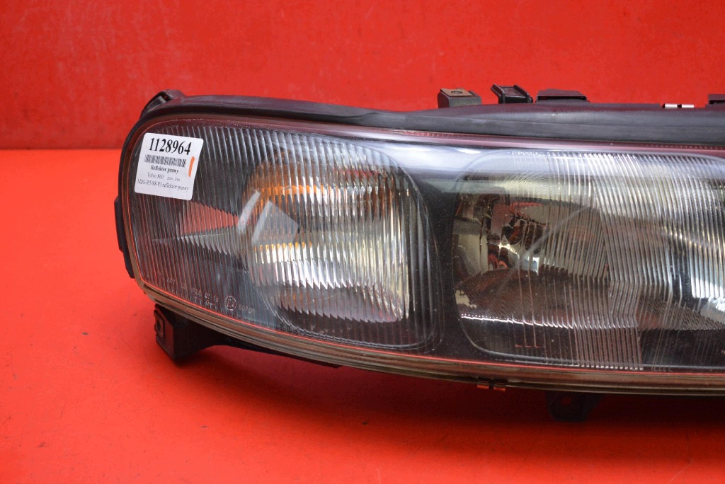 REFLEKTOR right light front EU 9178466 VOLVO S60 1 and 00-04