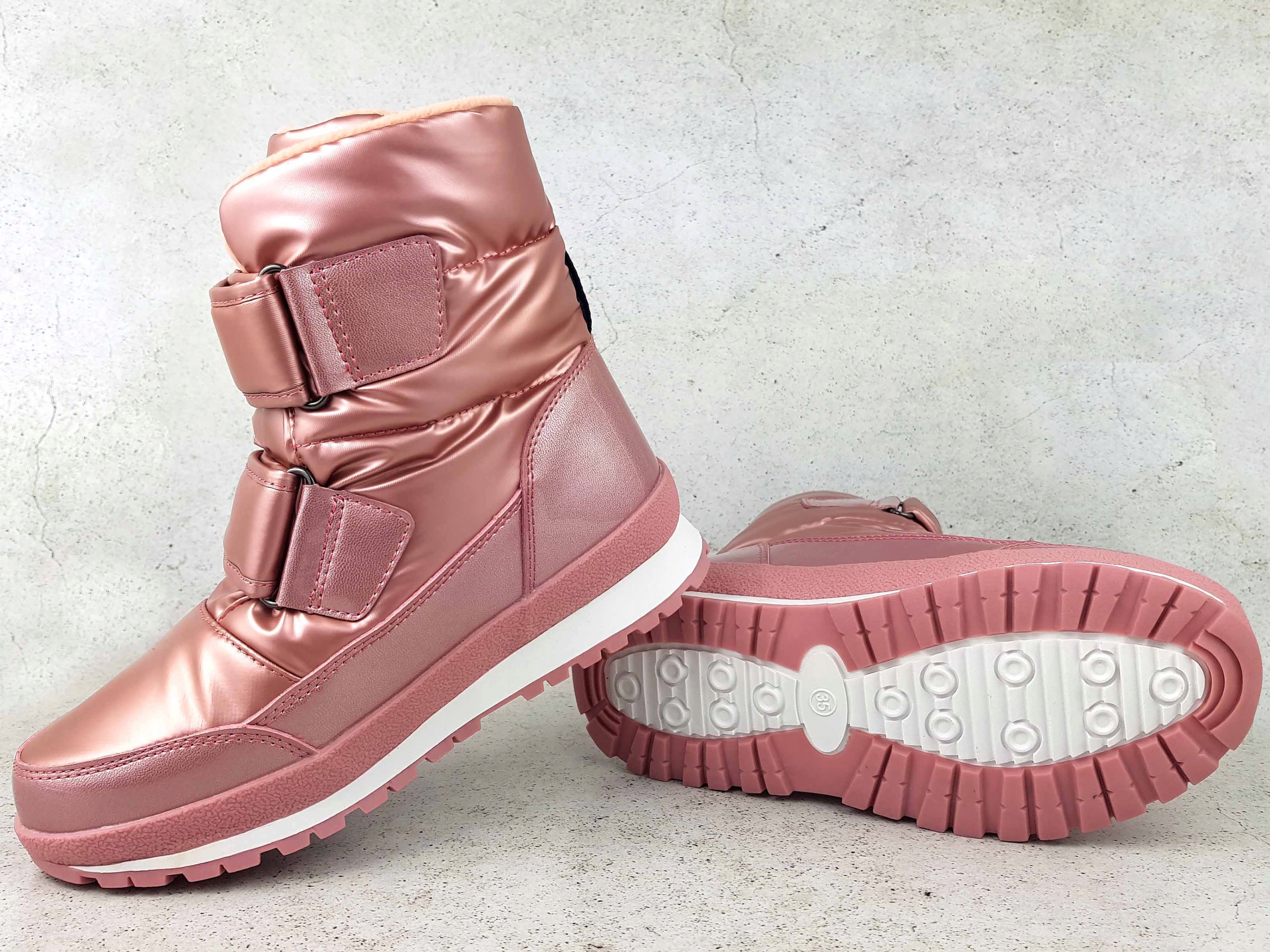 TOMMY HILFIGER ŚNIEGOWCE BUTY DAMSKIE OCIEPLANE Wzór dominujący logo