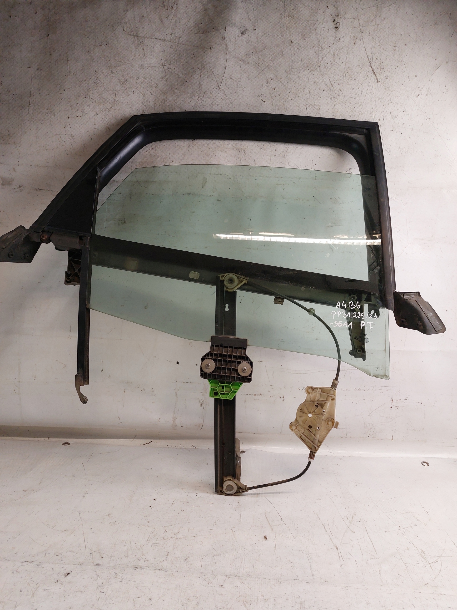 window regulator right rear part AUDI A4 B6 sedan