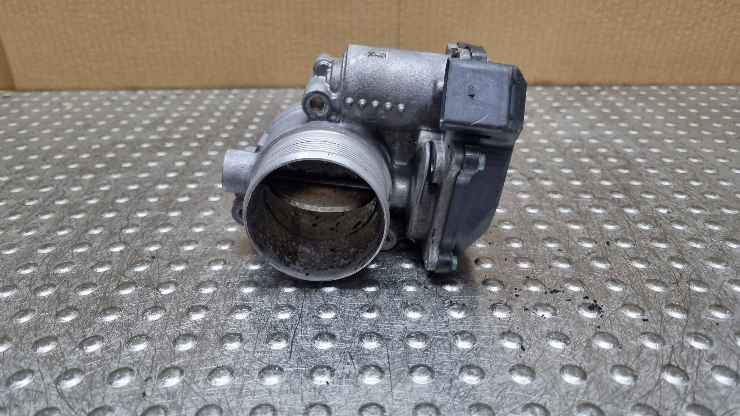 Valvola a farfalla 059145950AH AUDI A8 D4 A4 B8 A5 A6 C7 Q5 8R TOUAREG II 3.0 TDI