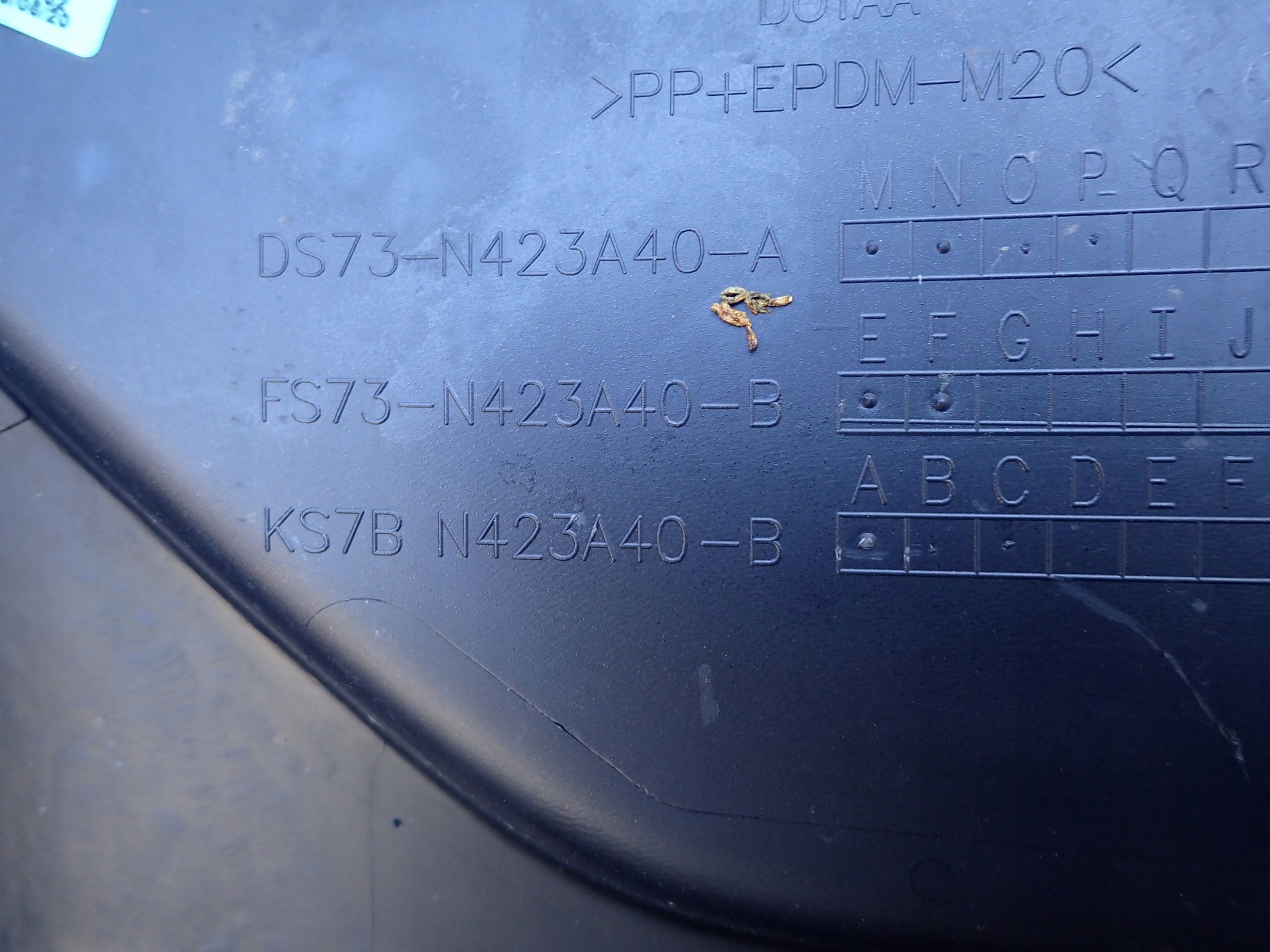 COUVERTURE DU CAPOT FORD MONDEO MK5 KOMBI 2014