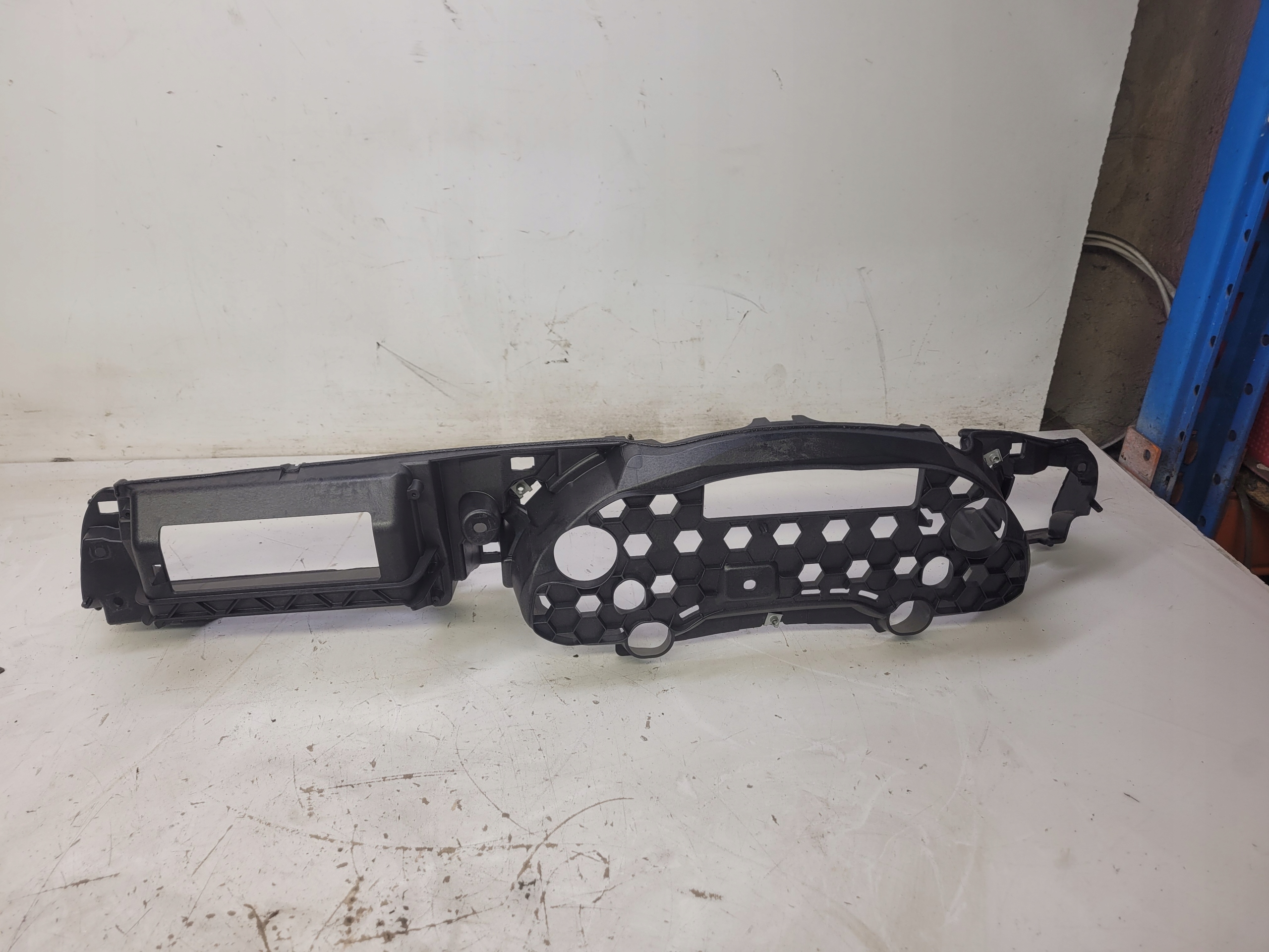 RÁM obal budíku AUDI A4 B8 LIFT 8K1857735