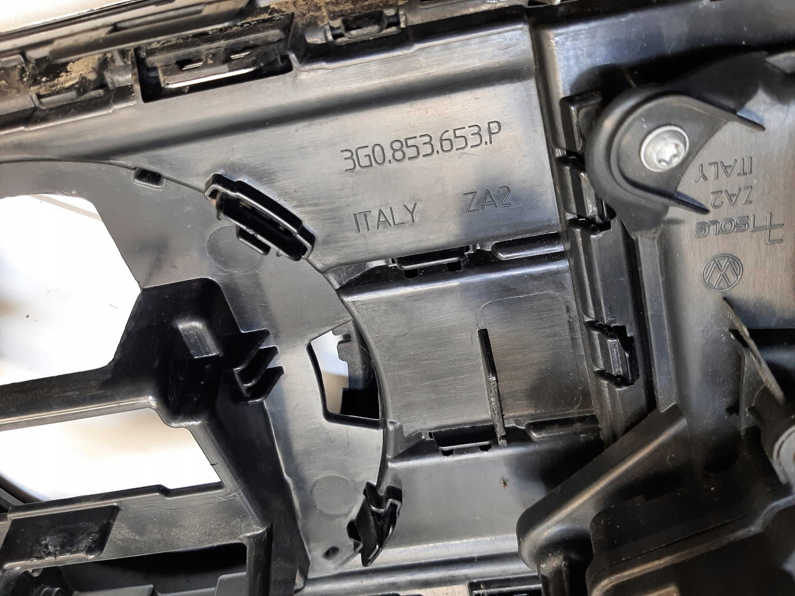 VW Passat B8 GTE Atrapa Grill Nowy 3G0853653P / 3G0853479D Numer katalogowy oryginału 3G0853653P / 3G0853479D