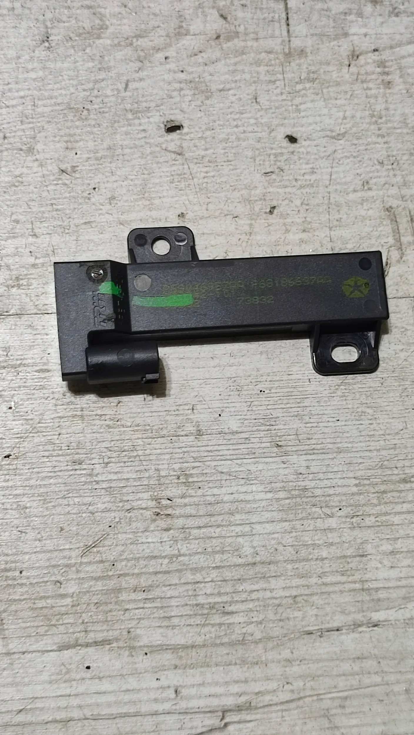 Jeep Cherokee KL 15r. 2.0d antenna AMPLIFICATORE
