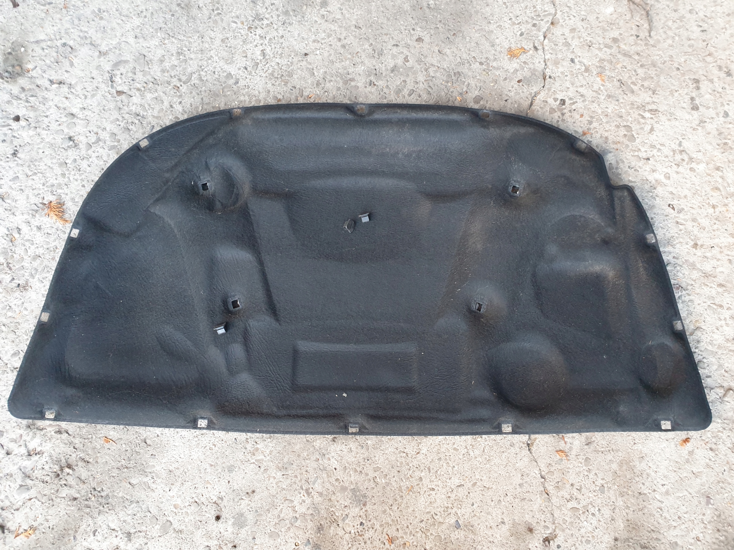 Insonorisation du capot AUDI A6 C6 2004-2008